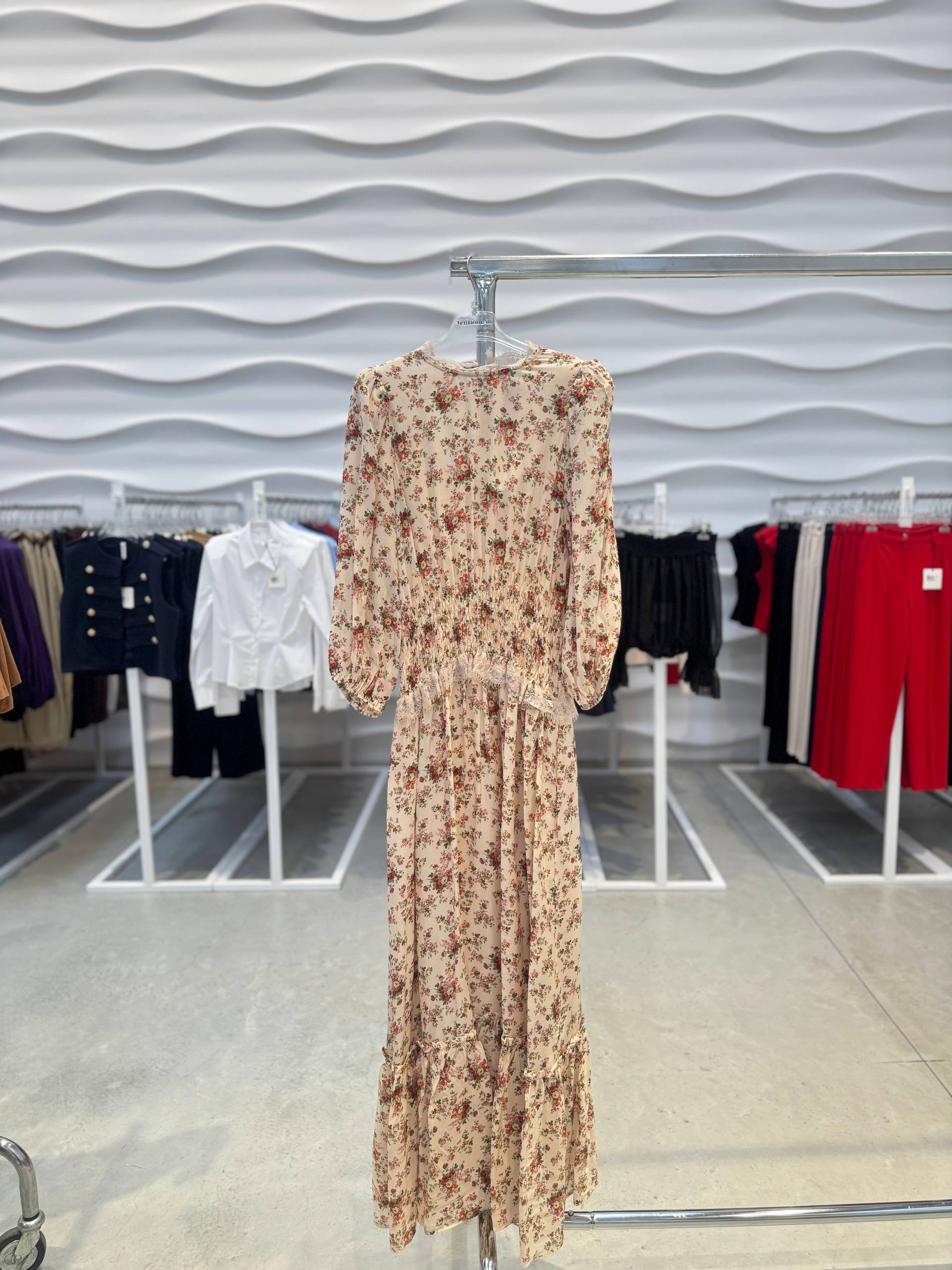 Фото Tensione in