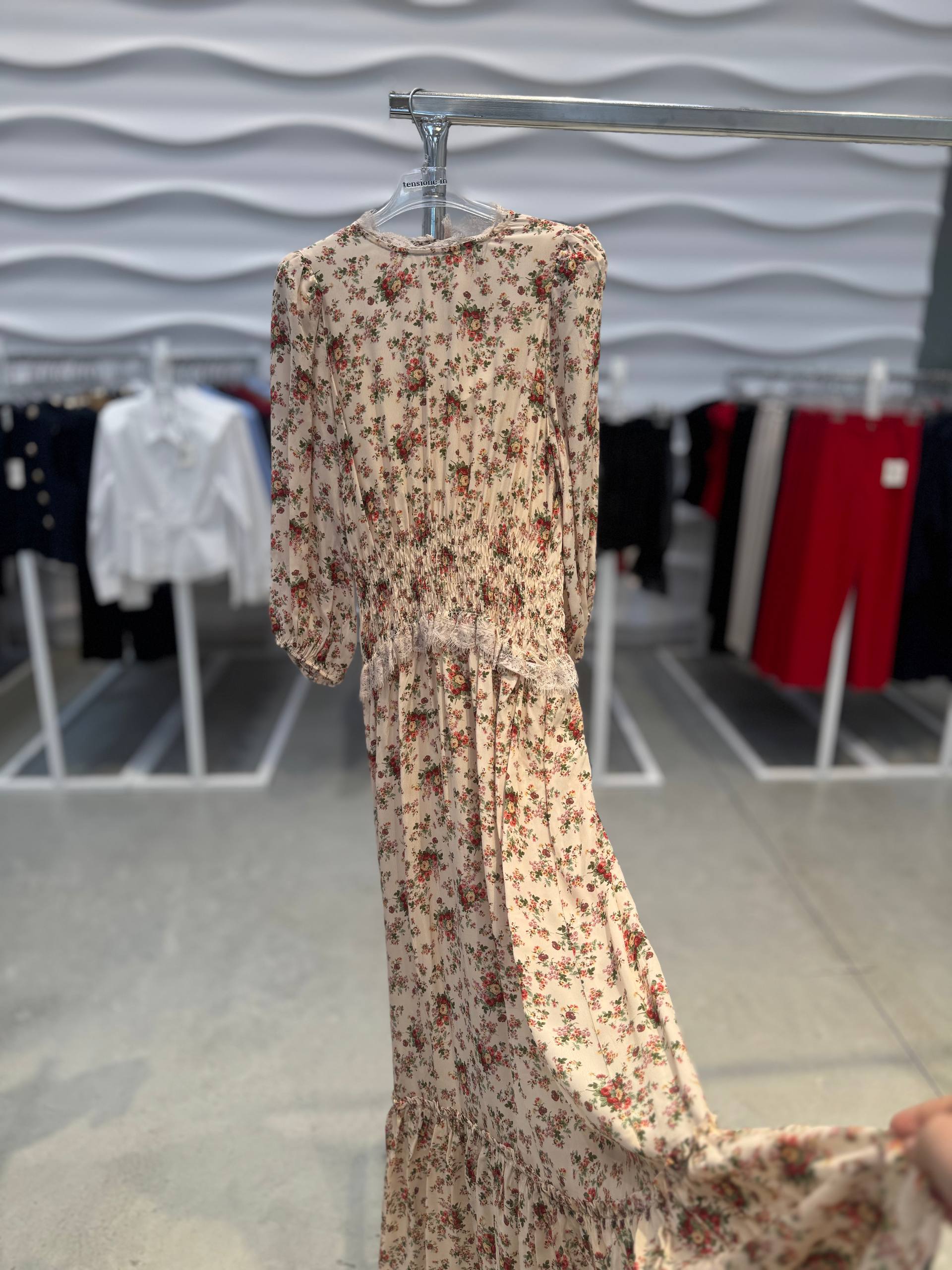 Фото Tensione in