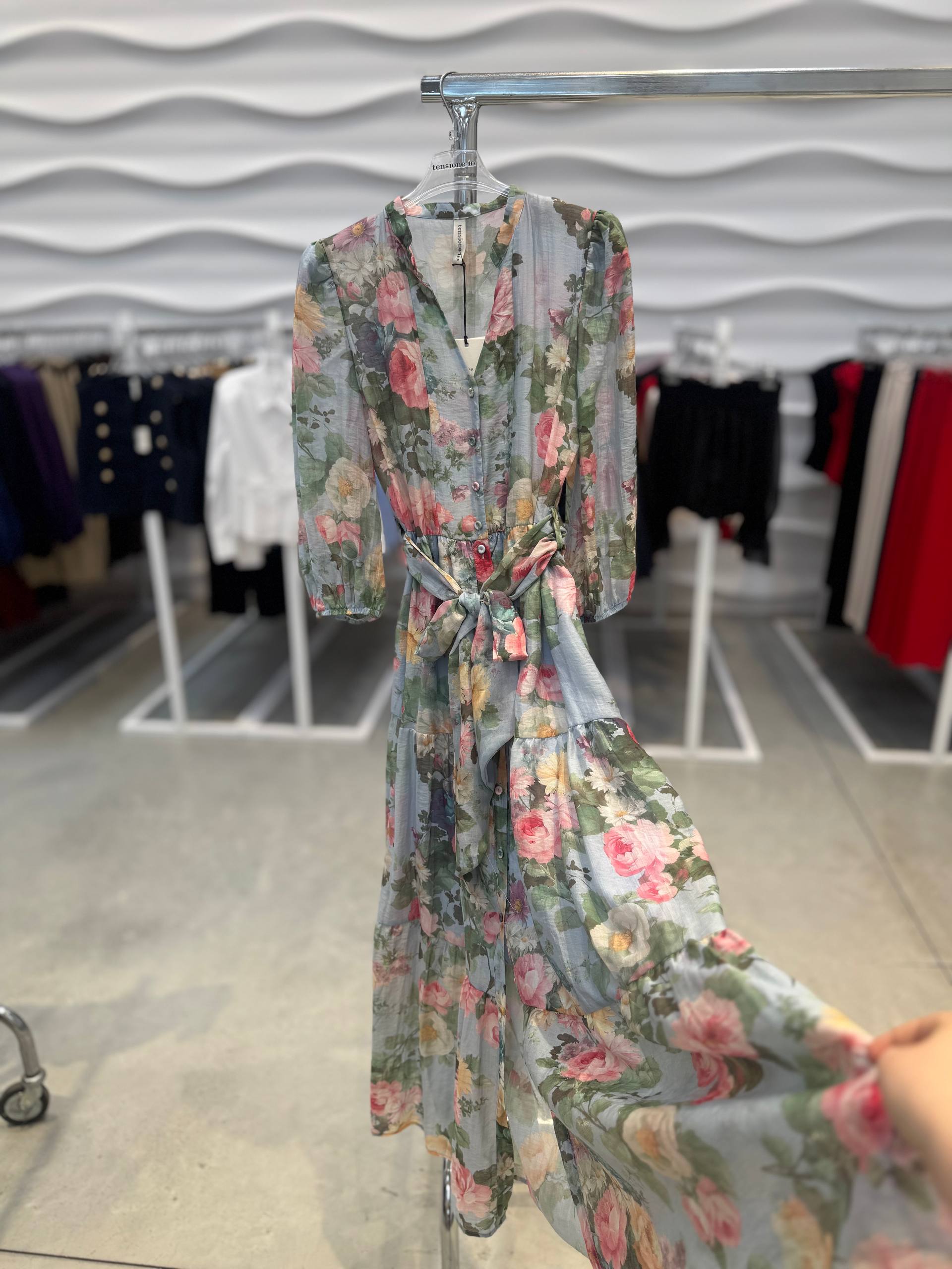 Фото Tensione in