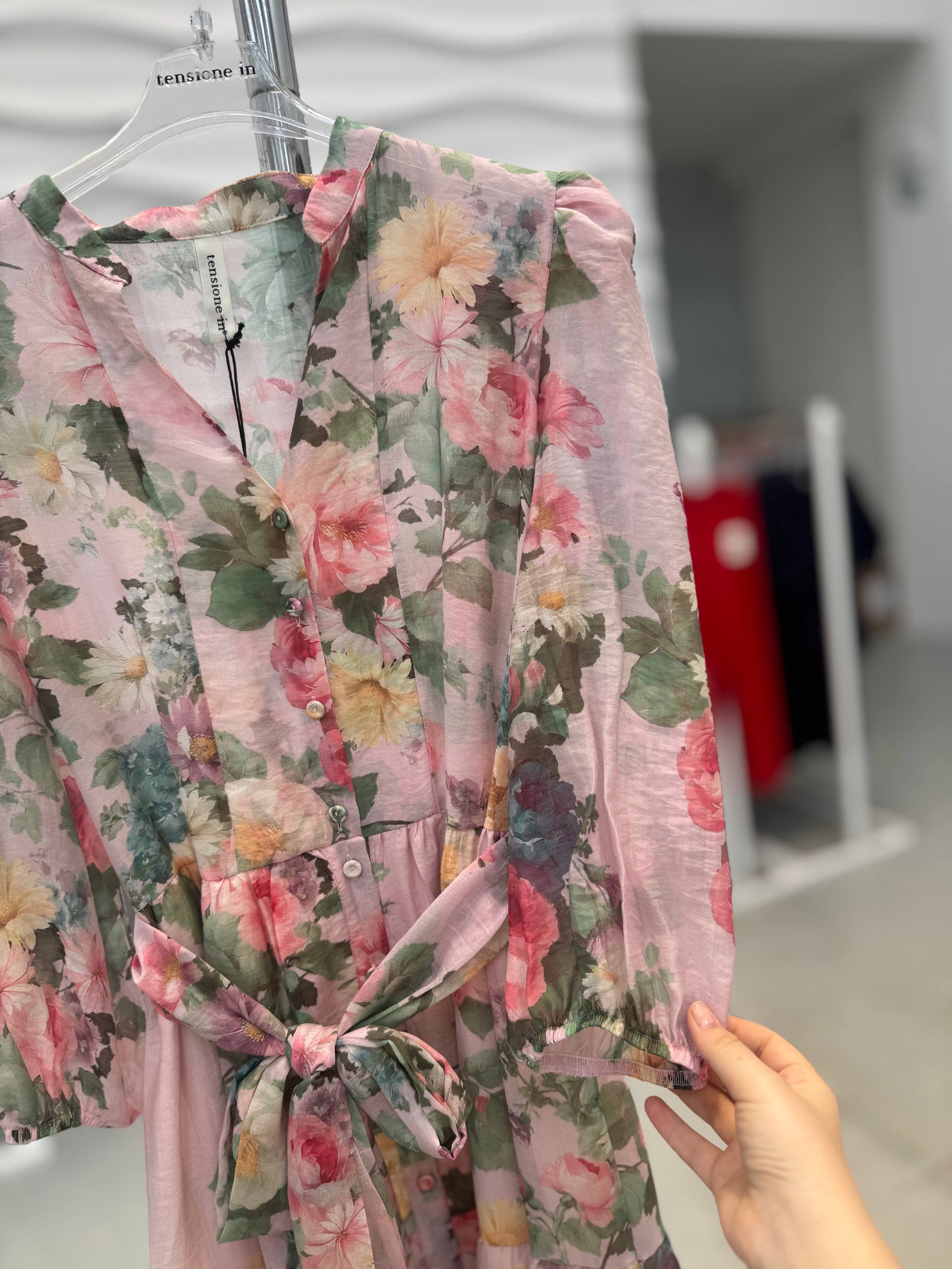 Фото Tensione in