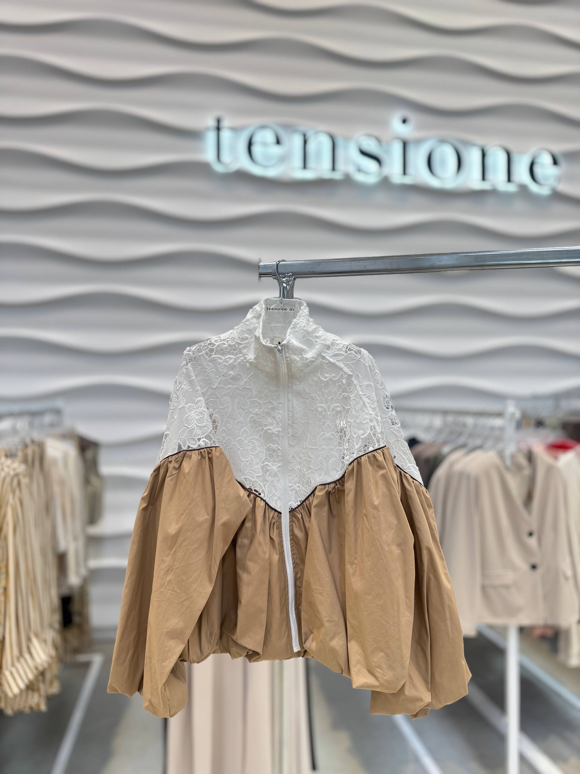 Фото Tensione in