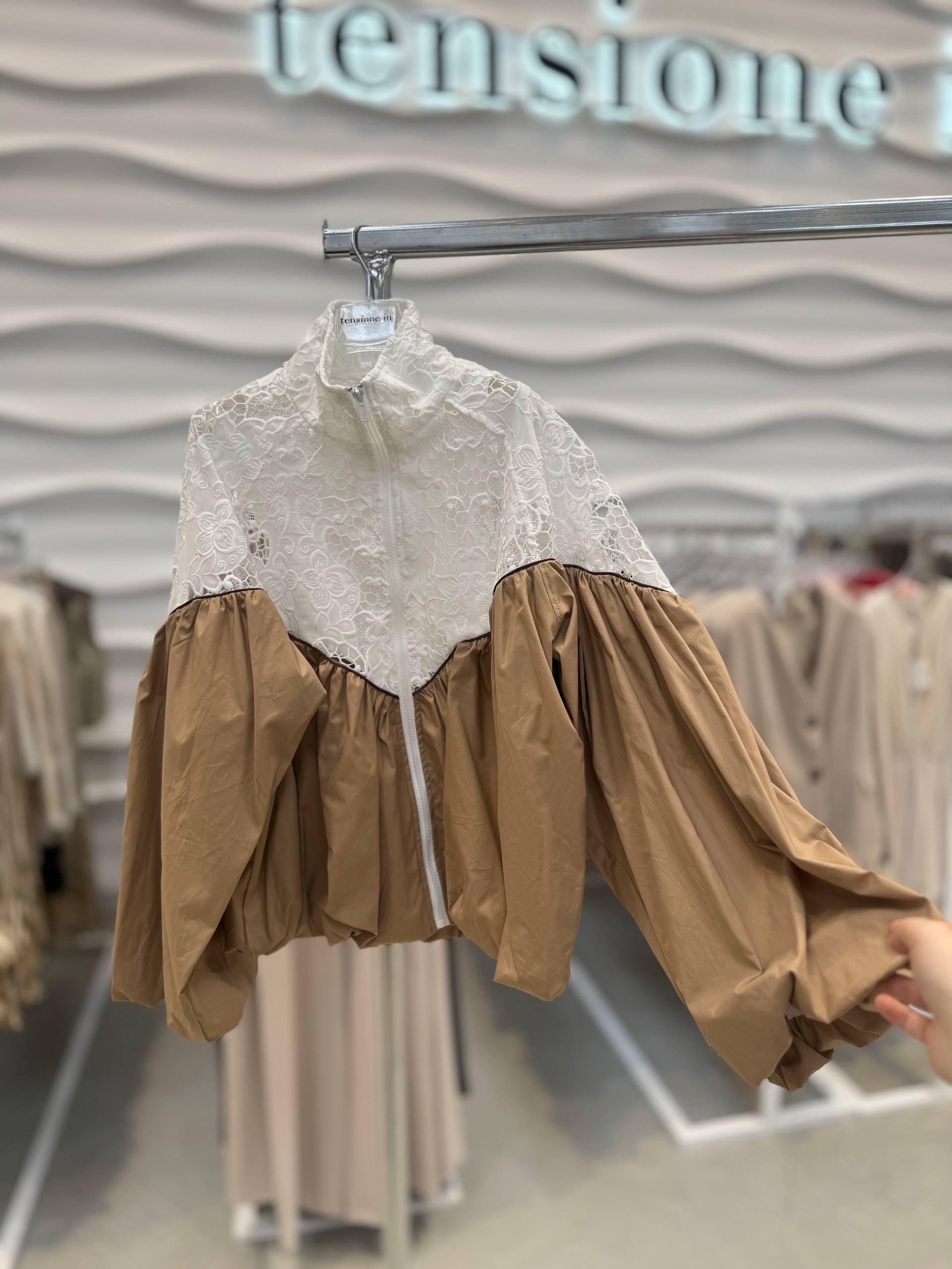 Фото Tensione in