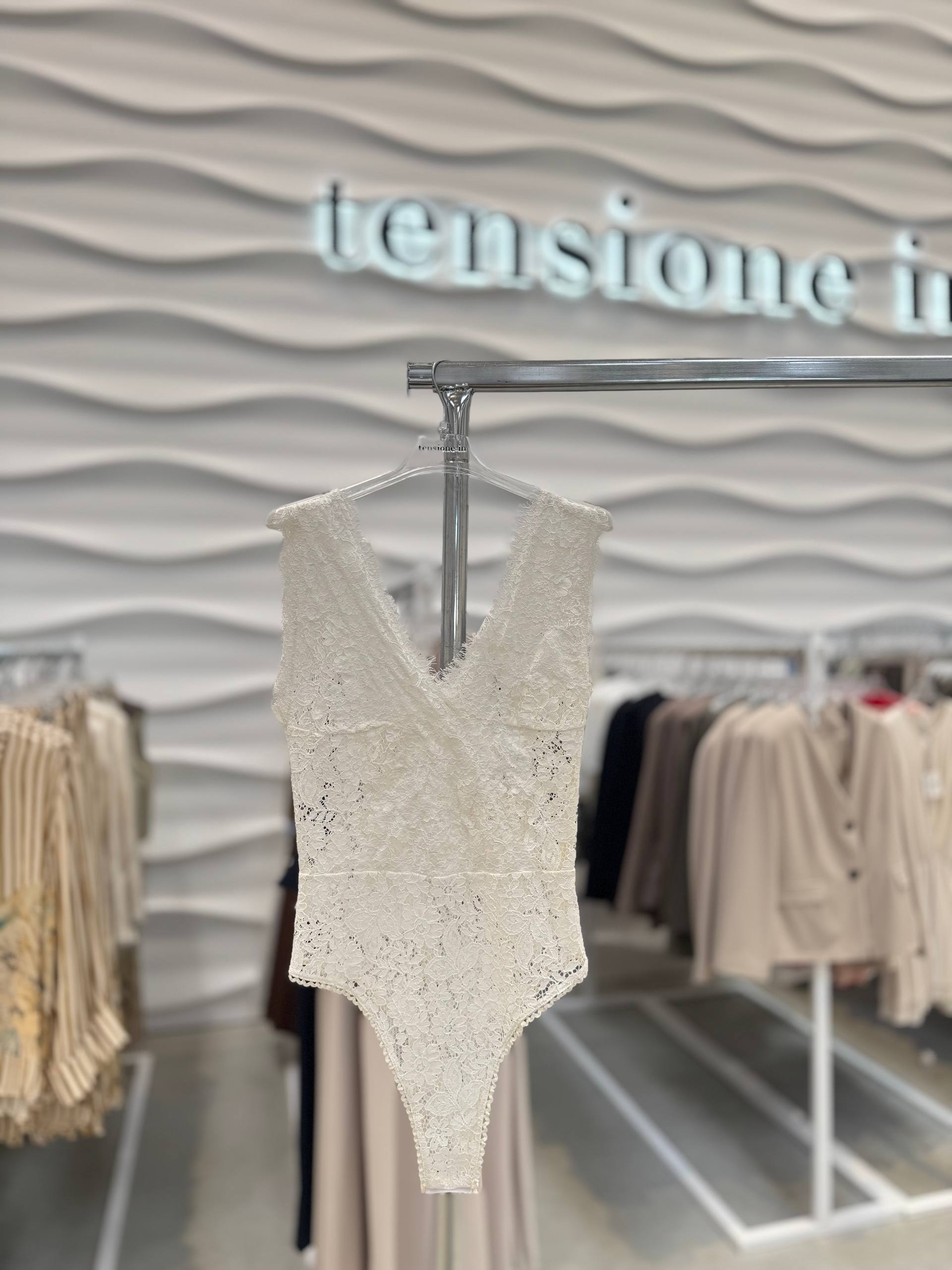 Фото Tensione in