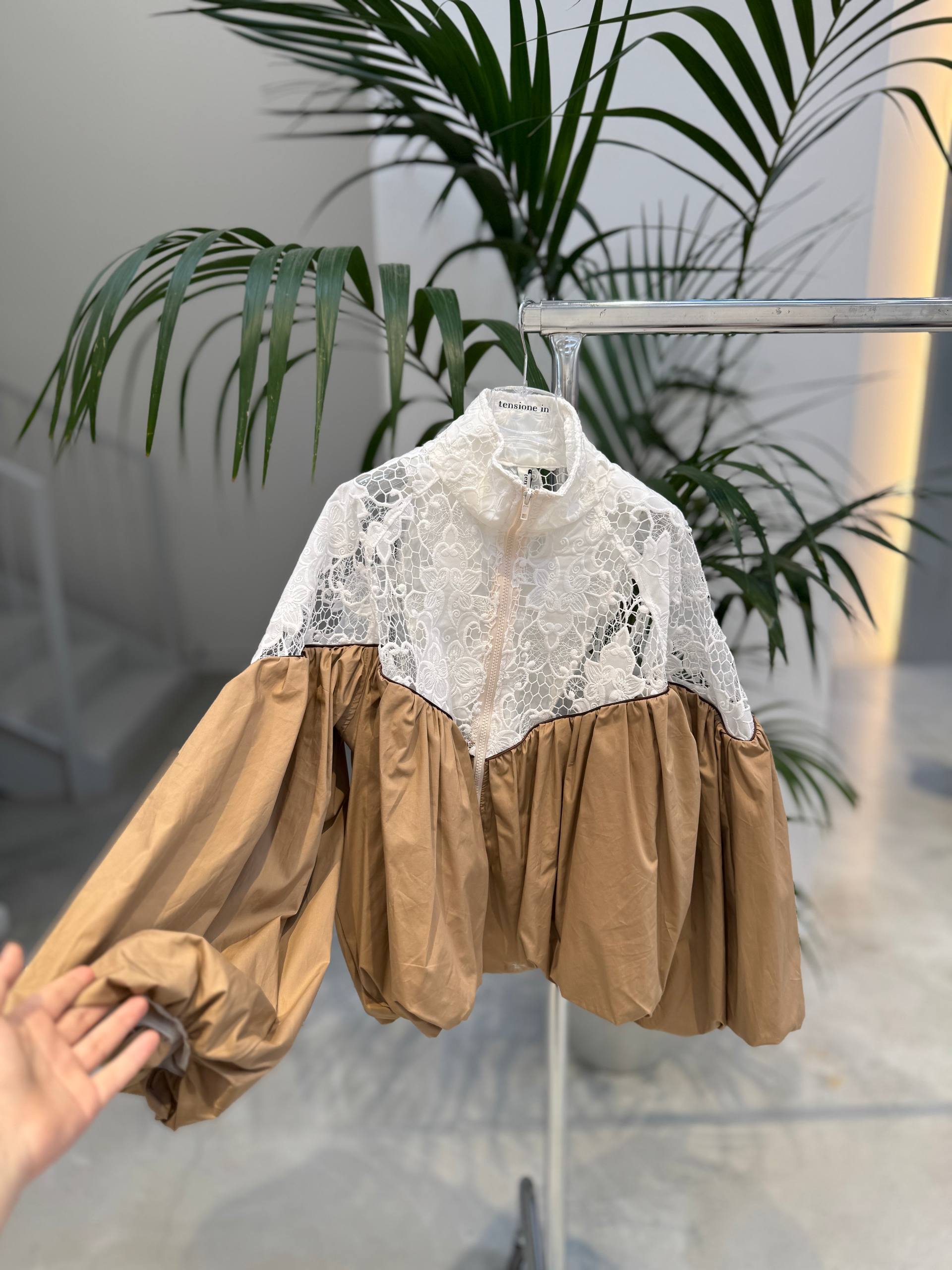 Фото Tensione in