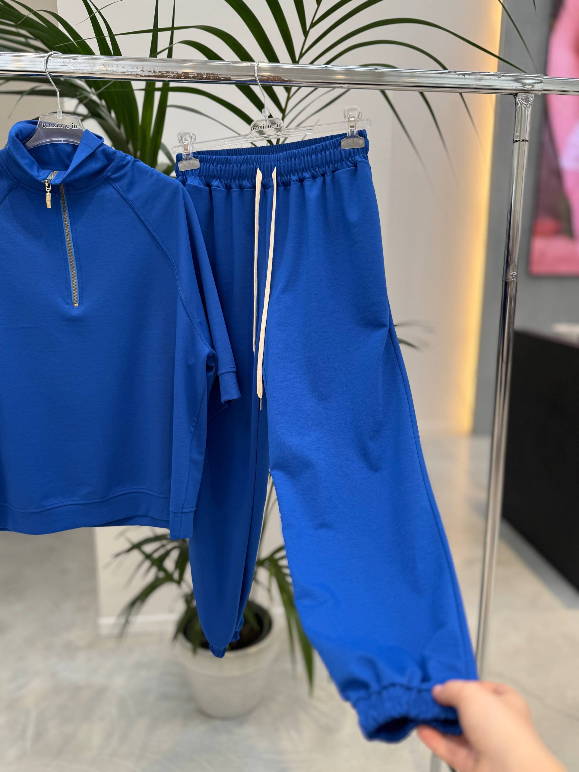 Фото Tensione in