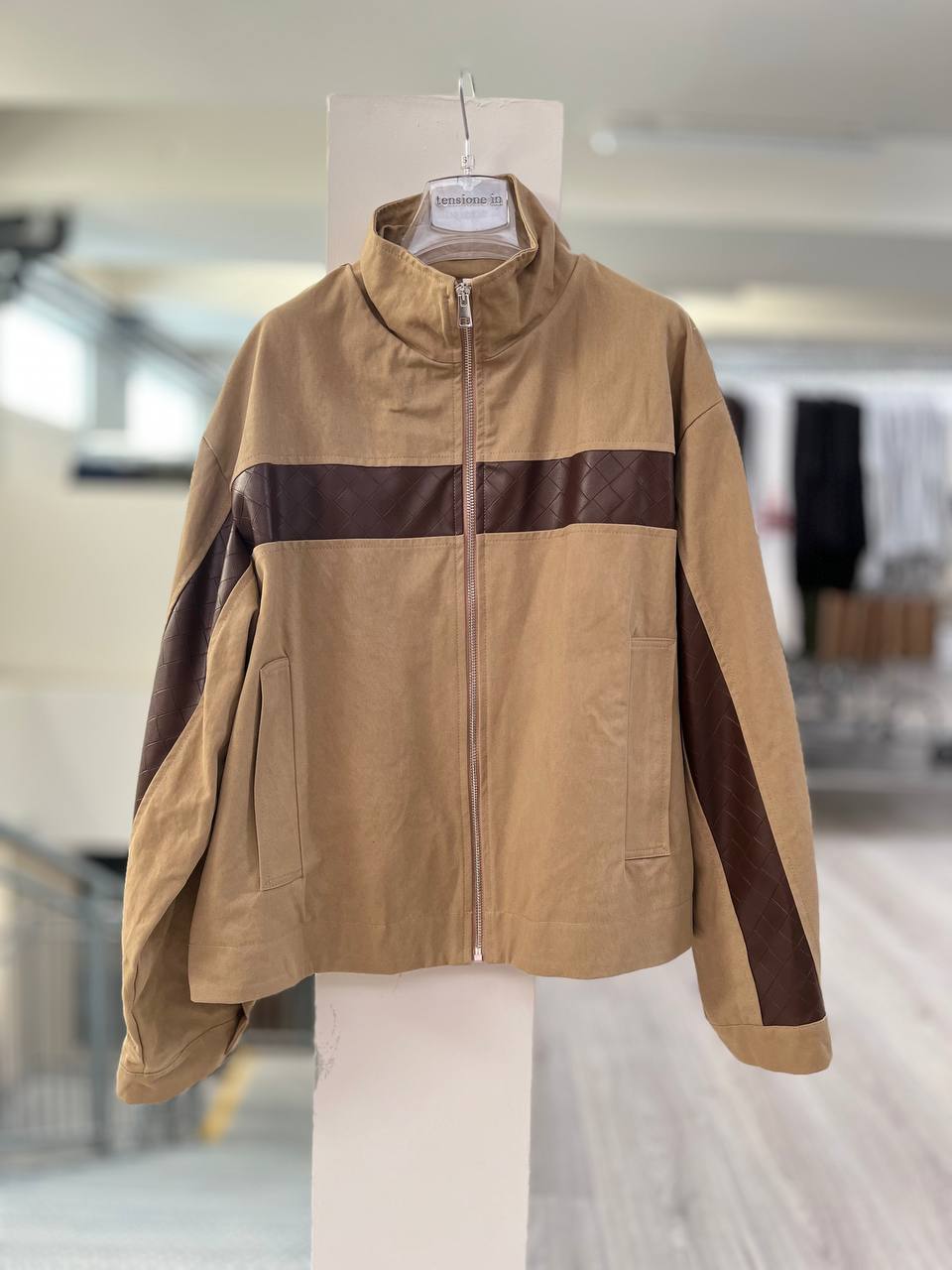 Фото Tensione in