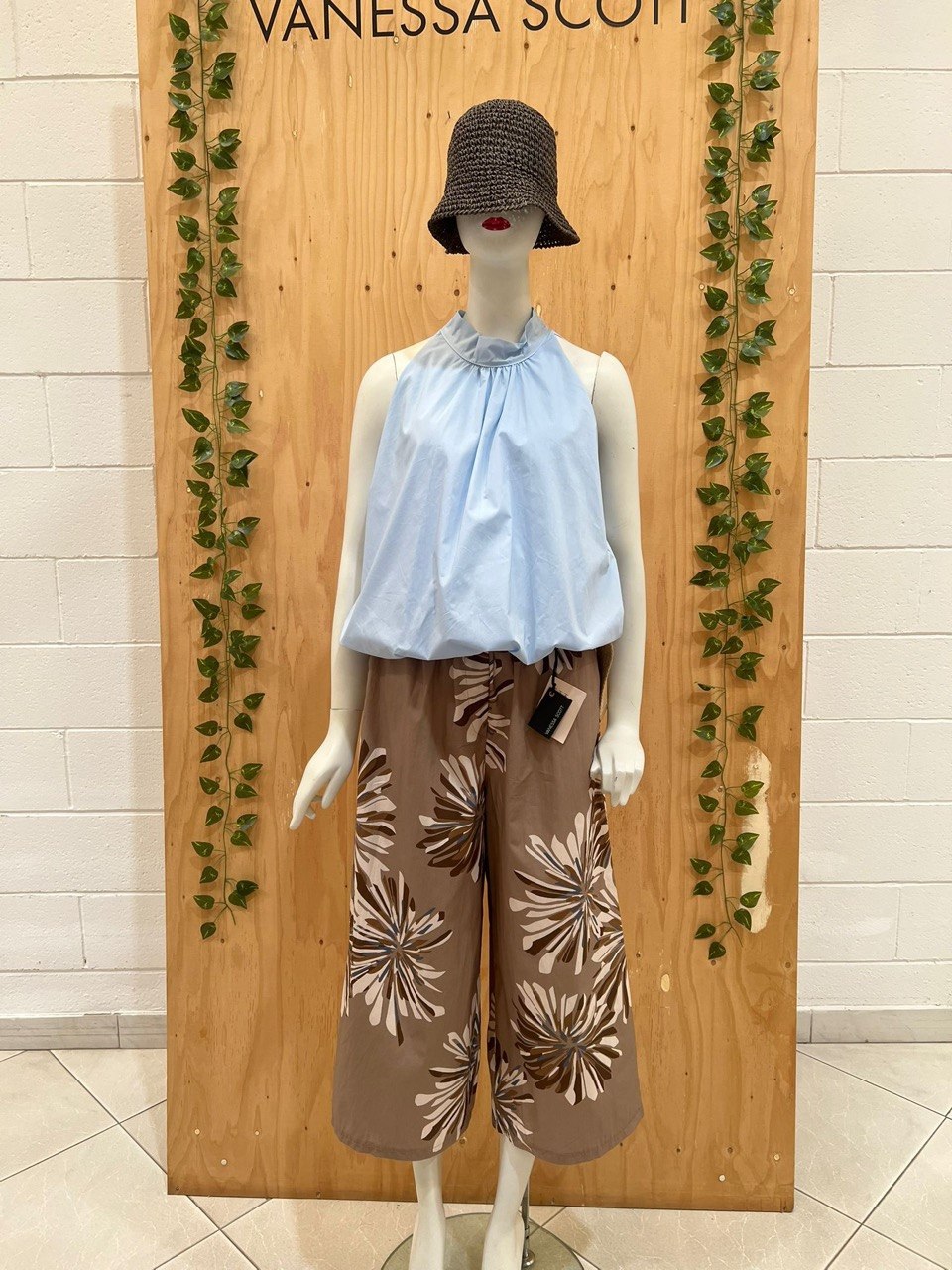 Фото Vanessa Scott