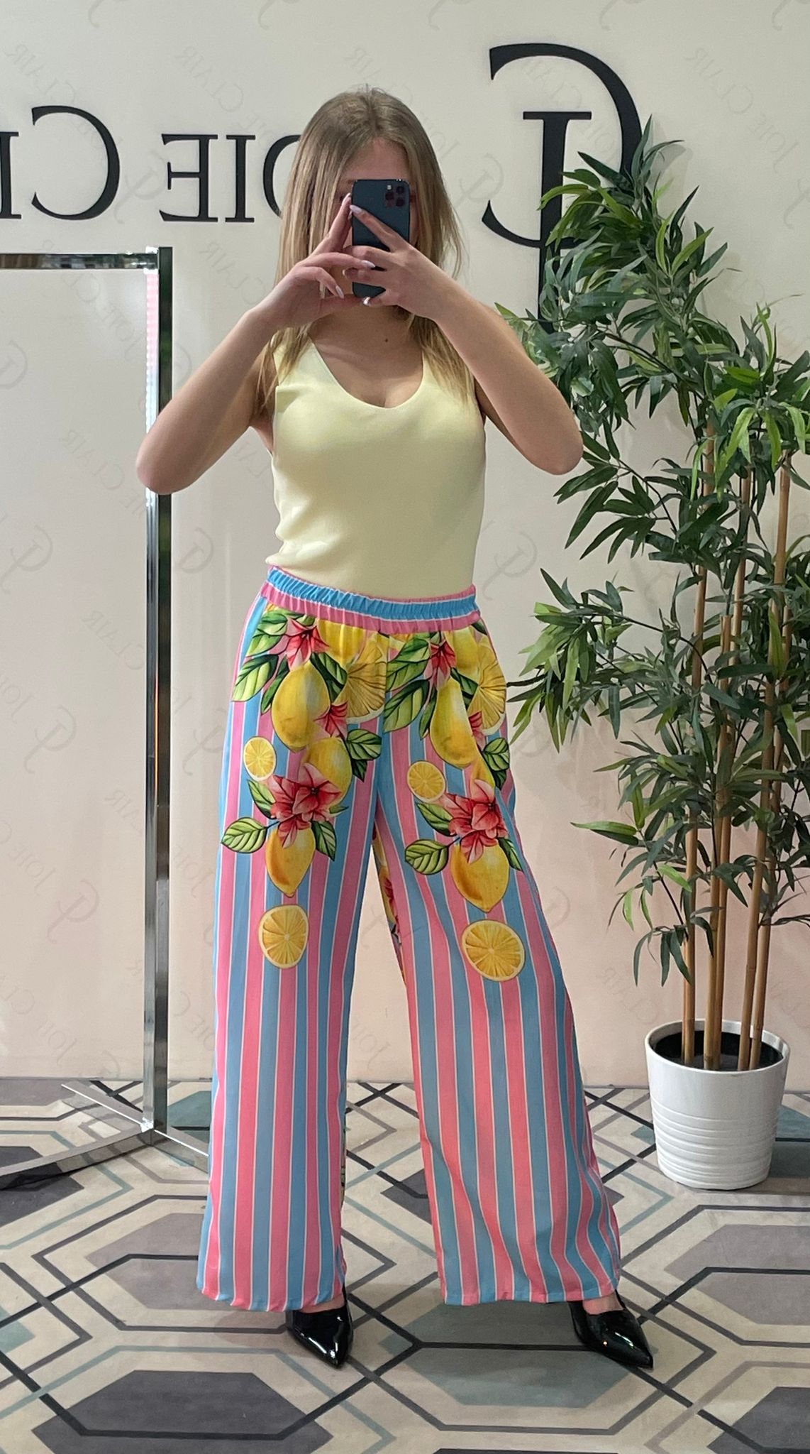 Фото Joie Clair (J-Clair)