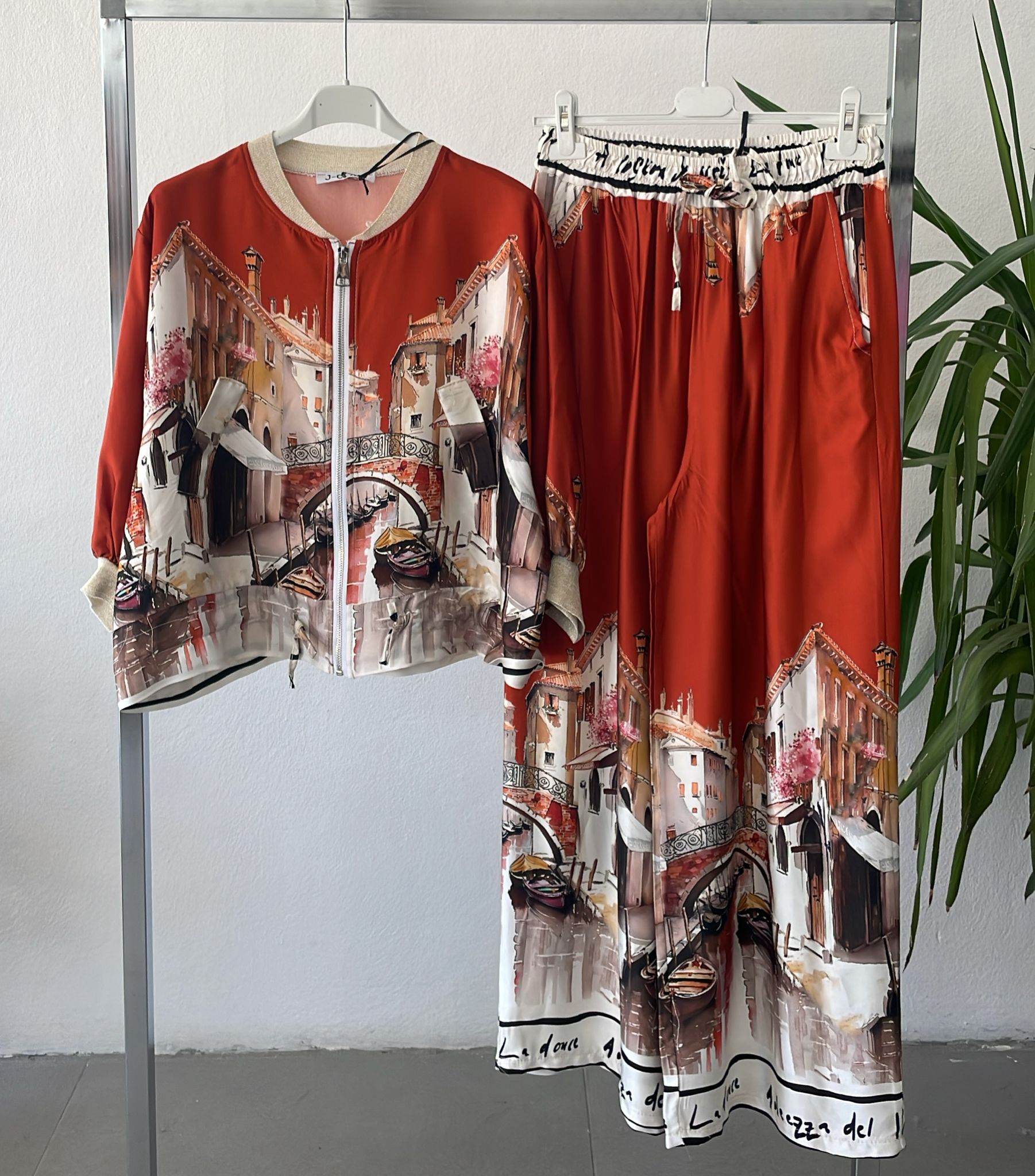 Фото Joie Clair (J-Clair)