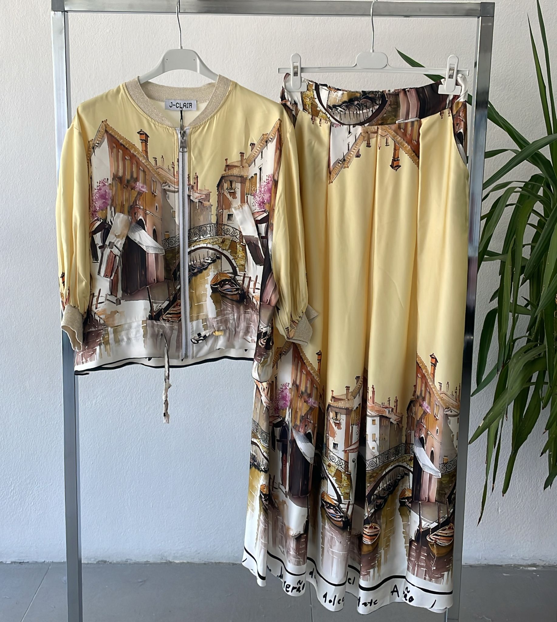 Фото Joie Clair (J-Clair)