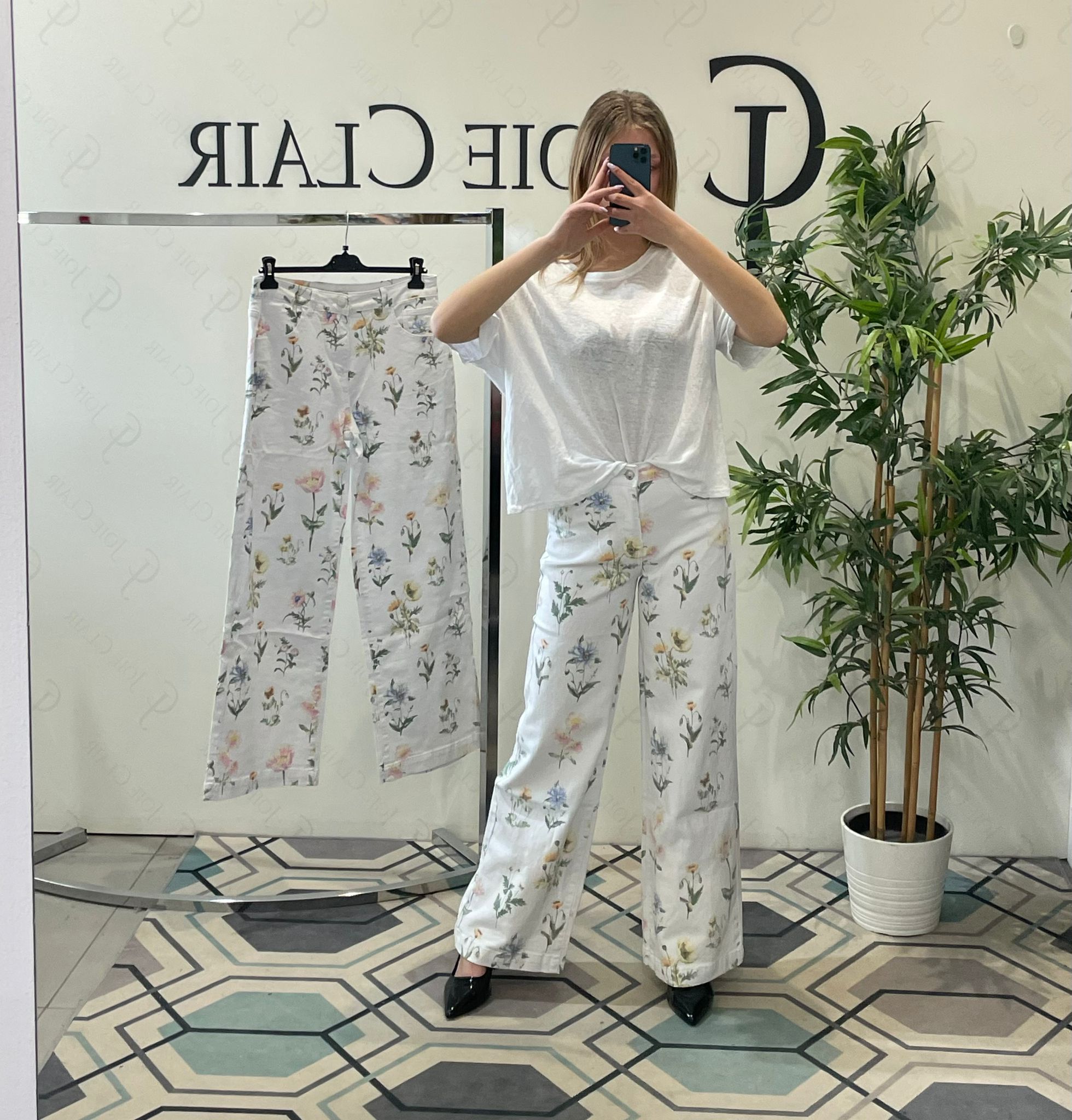 Фото Joie Clair (J-Clair)