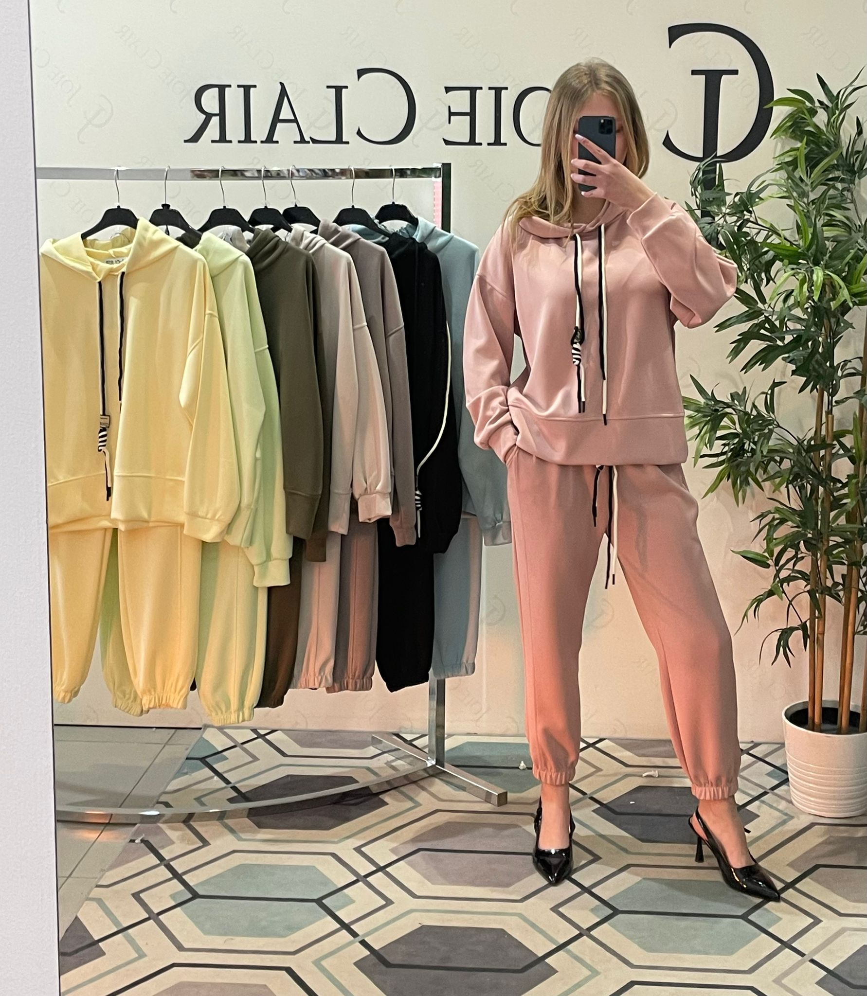 Фото Joie Clair (J-Clair)