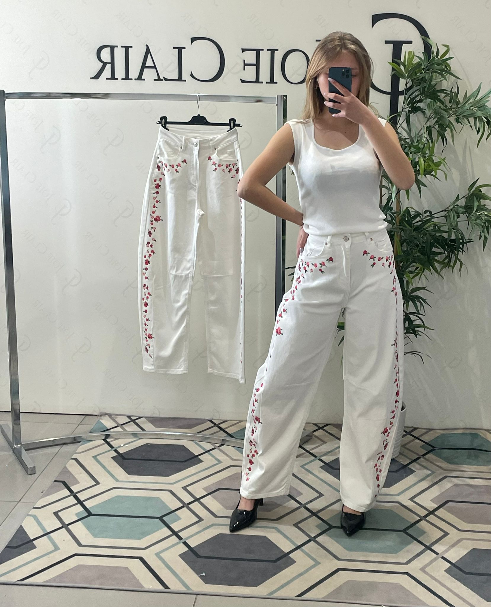 Фото Joie Clair (J-Clair)