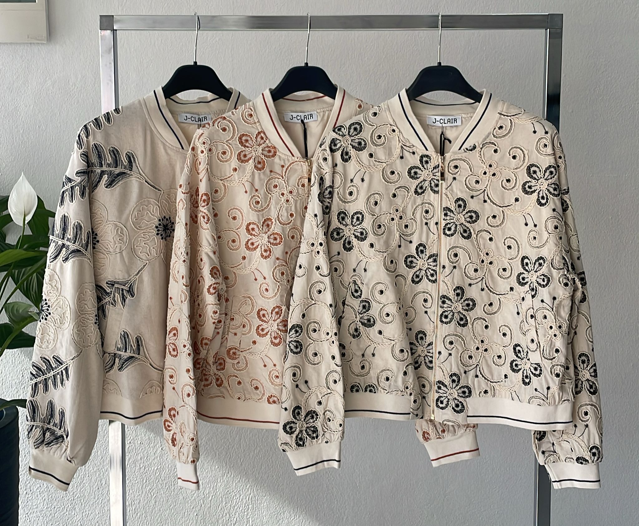 Фото Joie Clair (J-Clair)