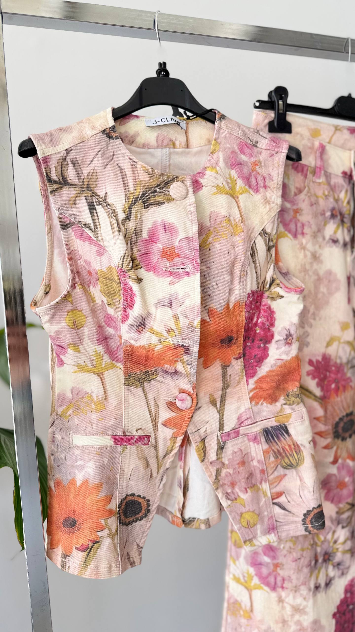 Фото Joie Clair (J-Clair)