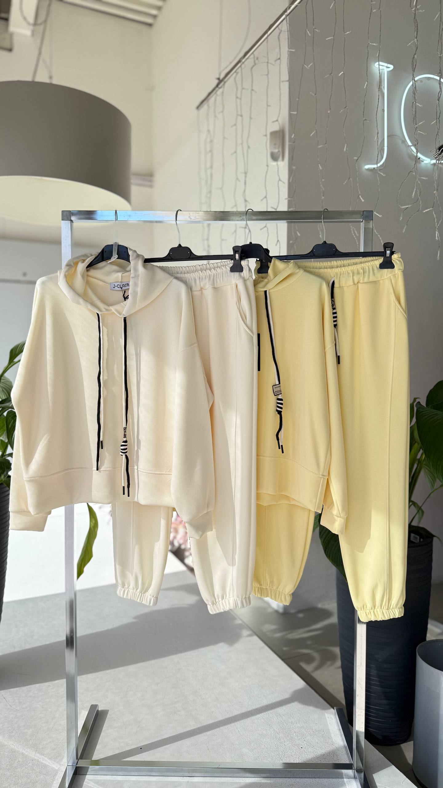 Фото Joie Clair (J-Clair)