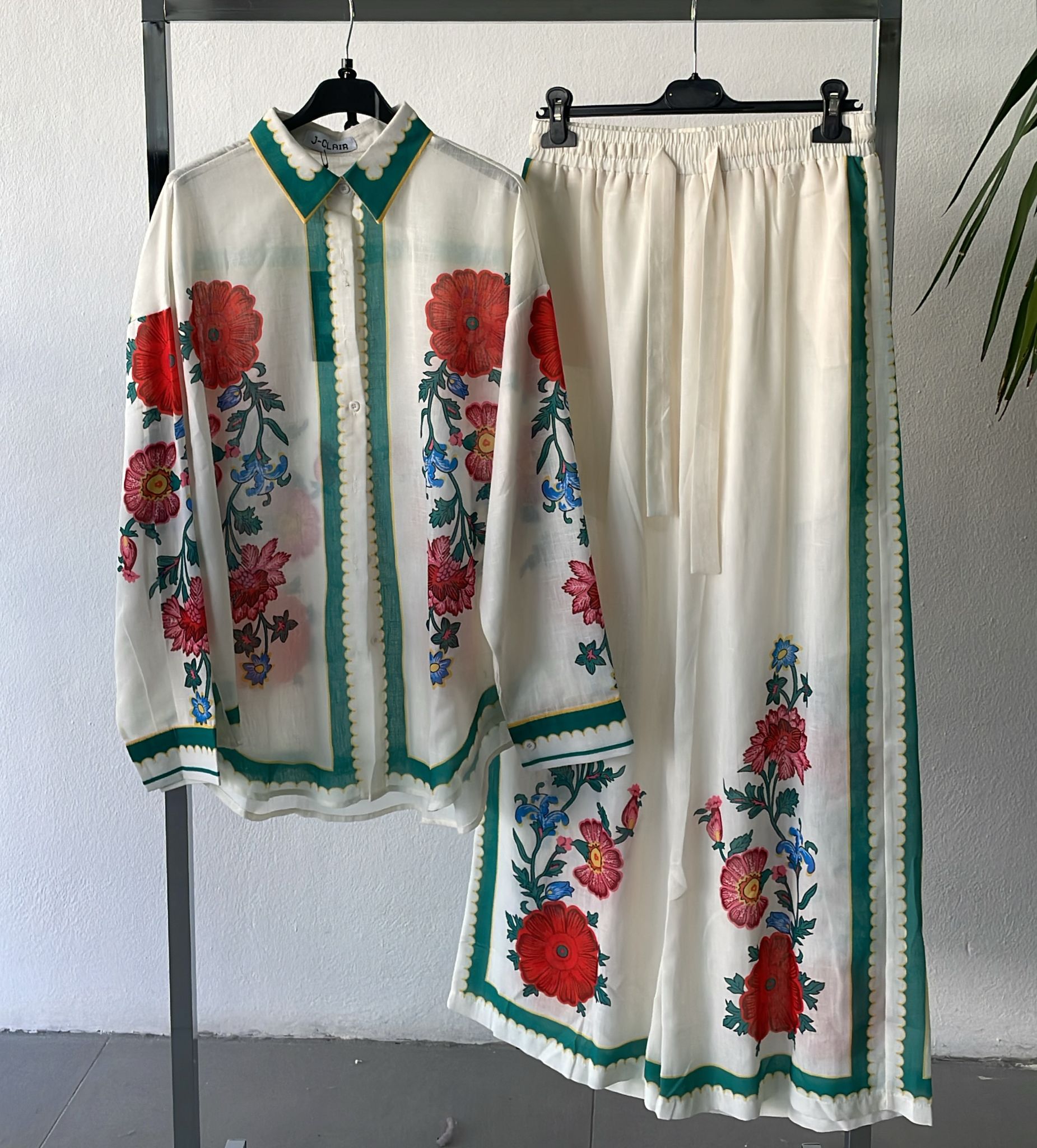 Фото Joie Clair (J-Clair)