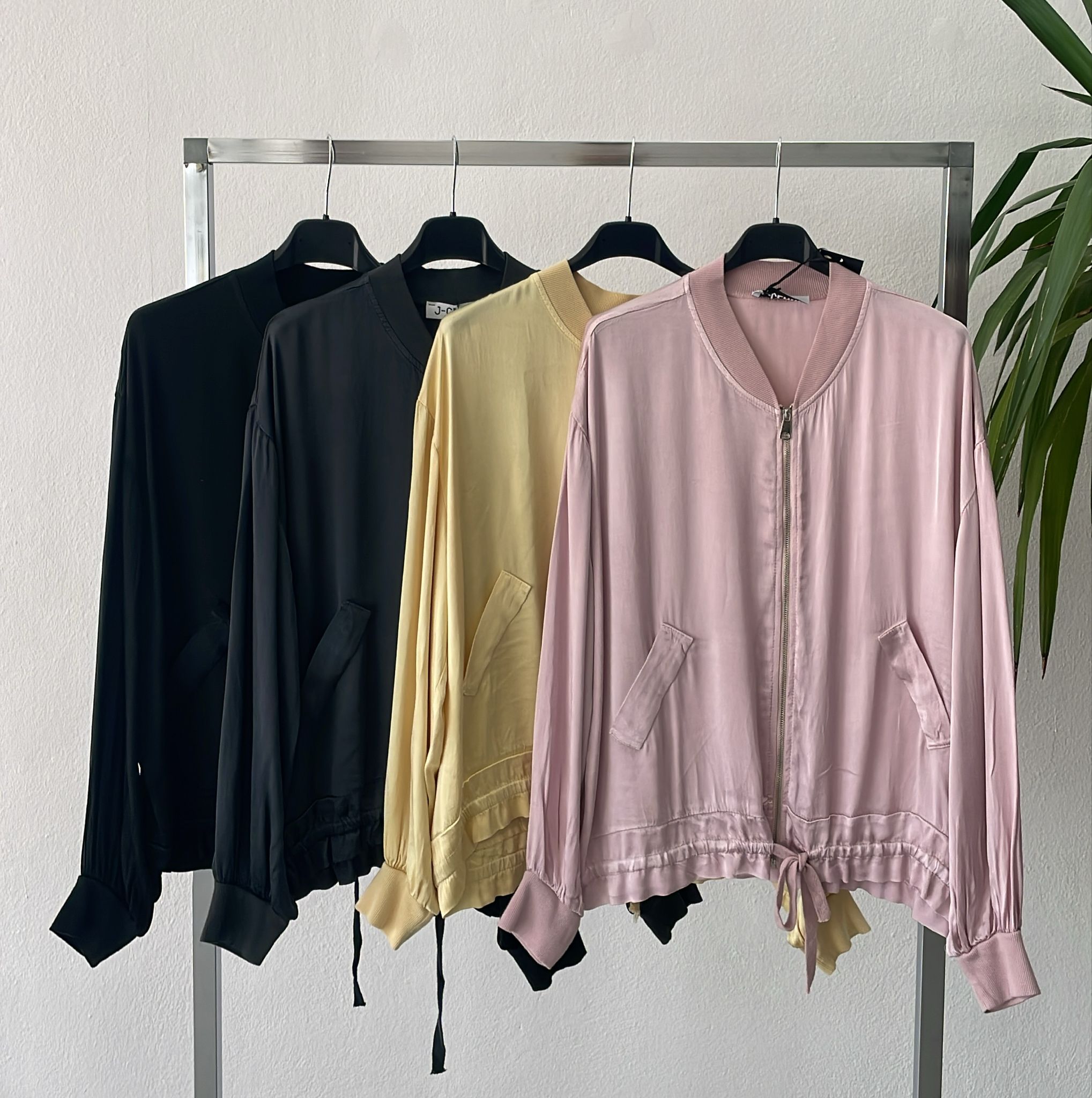 Фото Joie Clair (J-Clair)