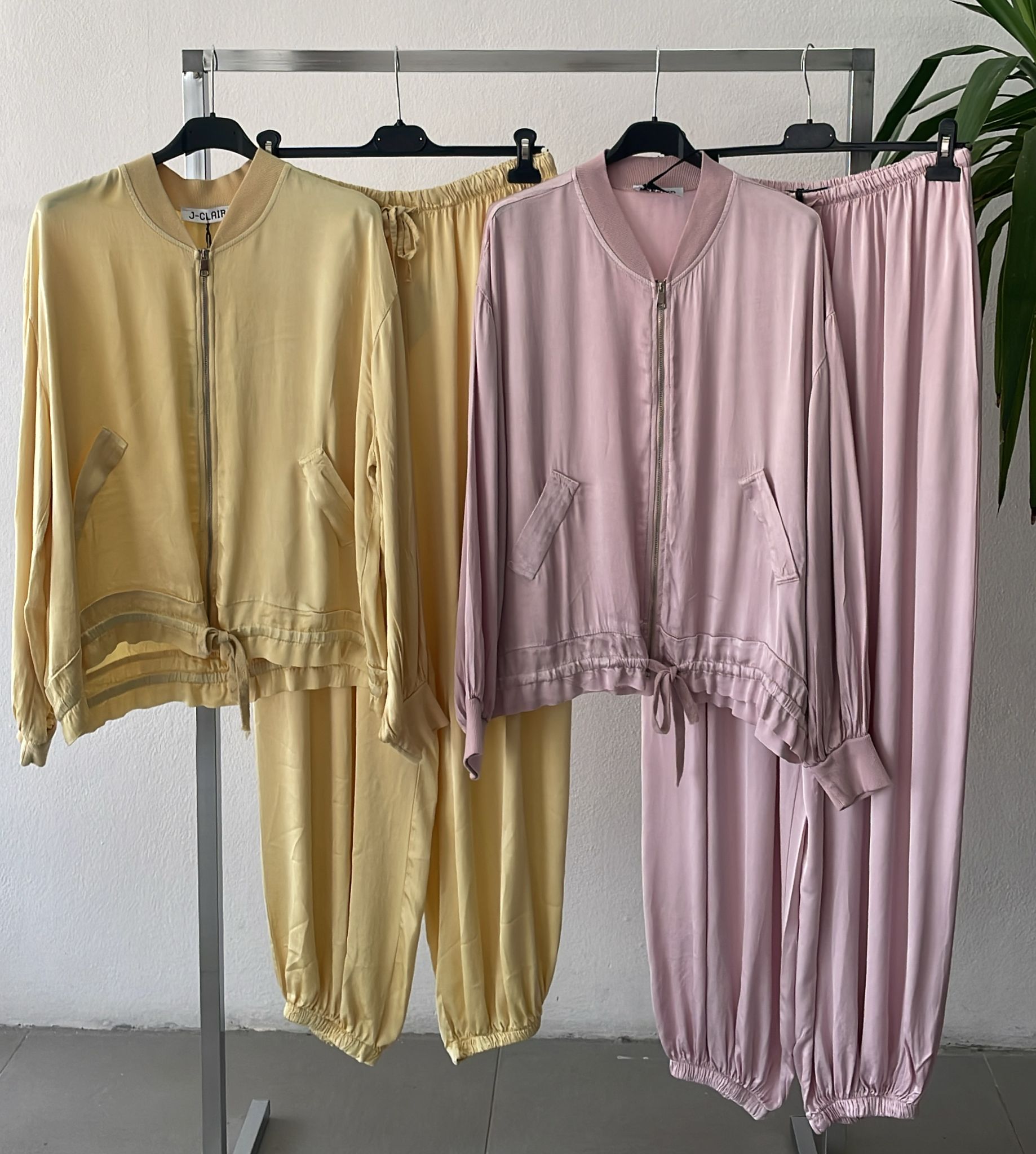 Фото Joie Clair (J-Clair)