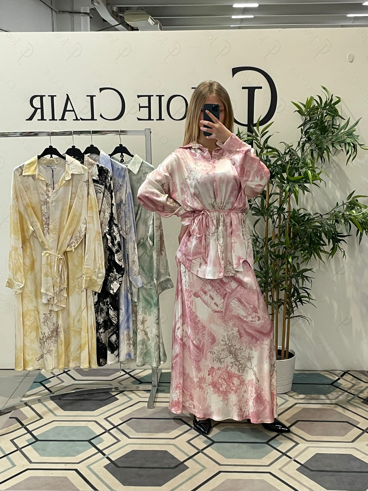 Фото Joie Clair (J-Clair)