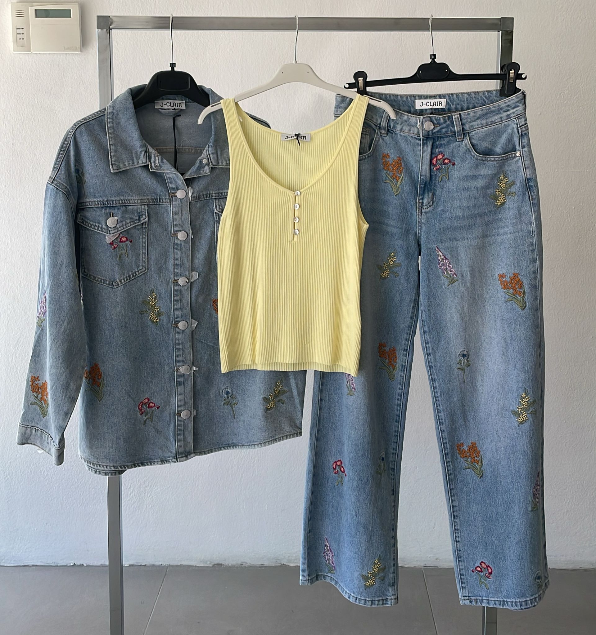 Фото Joie Clair (J-Clair)