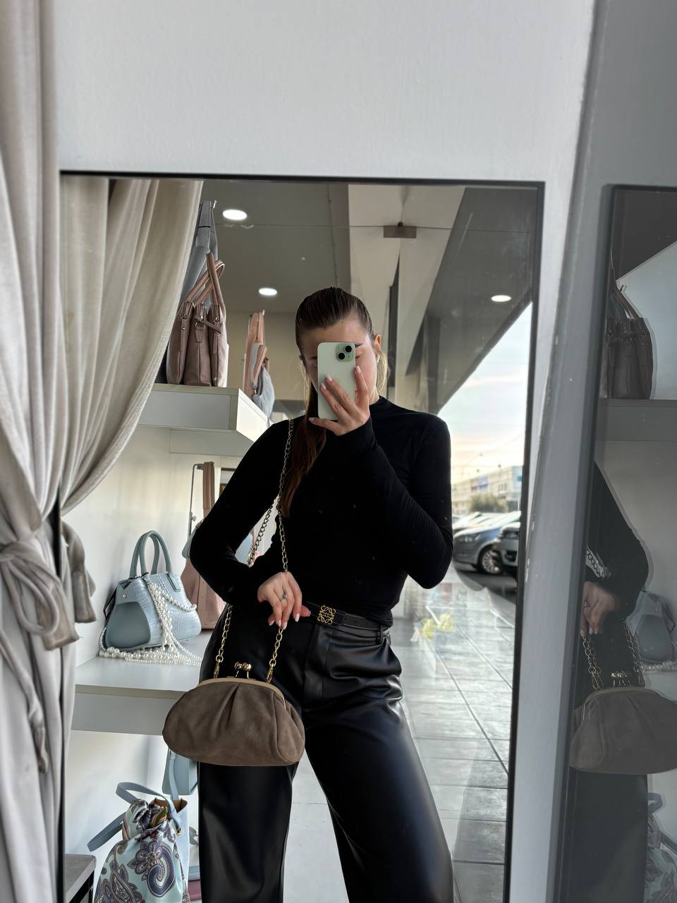 Фото Leather Country