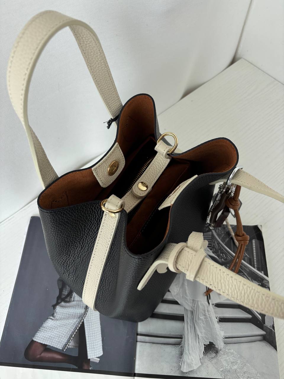 Фото Leather Country