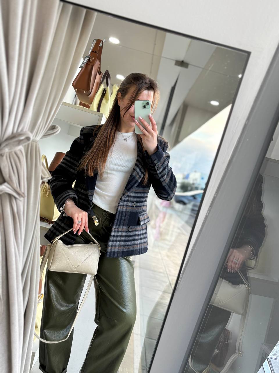 Фото Leather Country