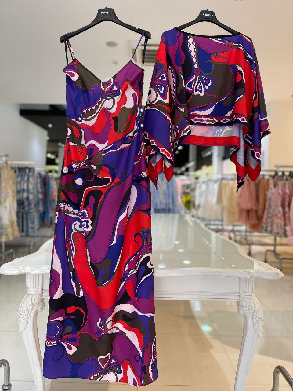 Фото Kitana (Rinascimento, Большие размеры)