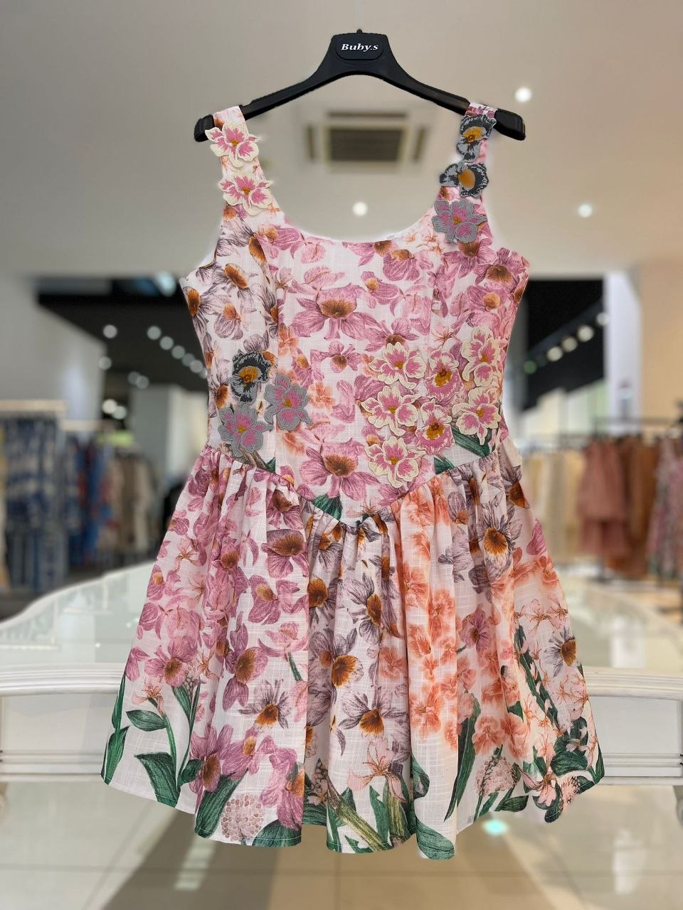 Фото Kitana (Rinascimento, Большие размеры)