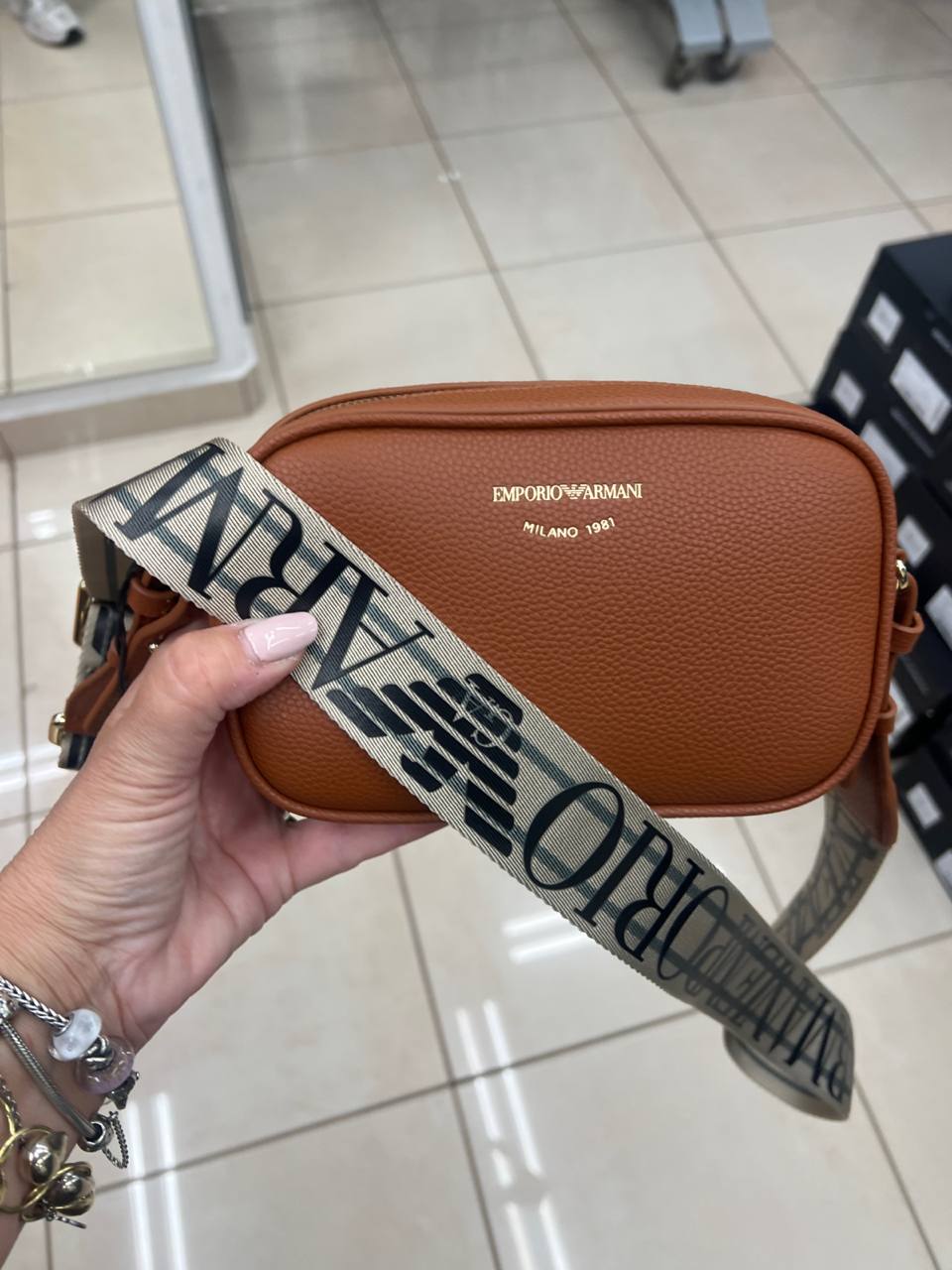 Итальянская одежда, бренд Outlet, арт. 74231591