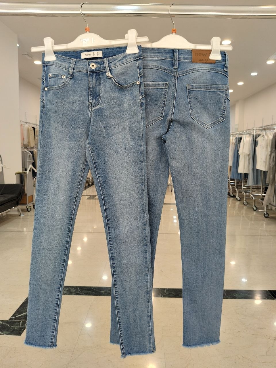 Фото New J
