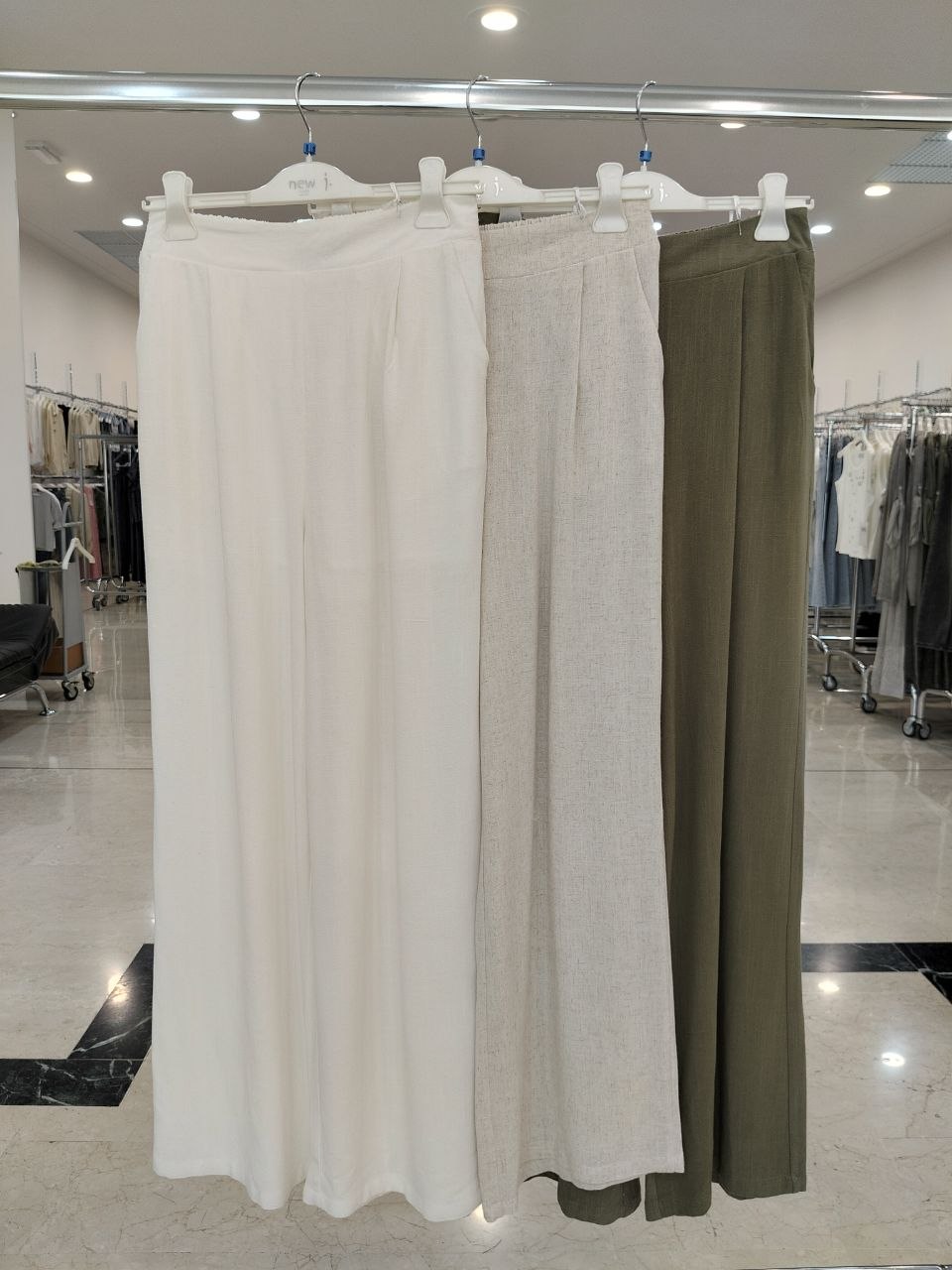 Фото New J