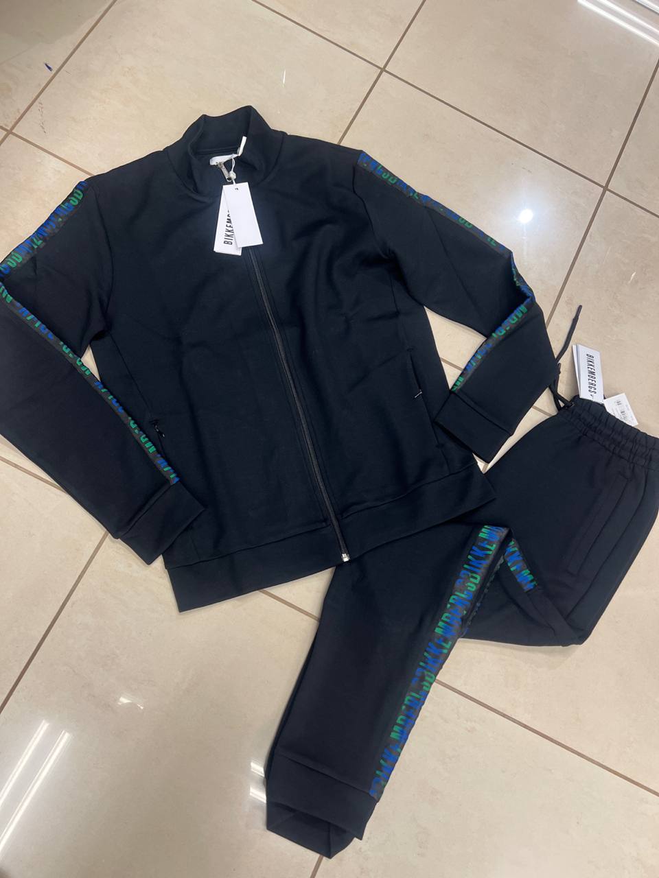 Фото Outlet