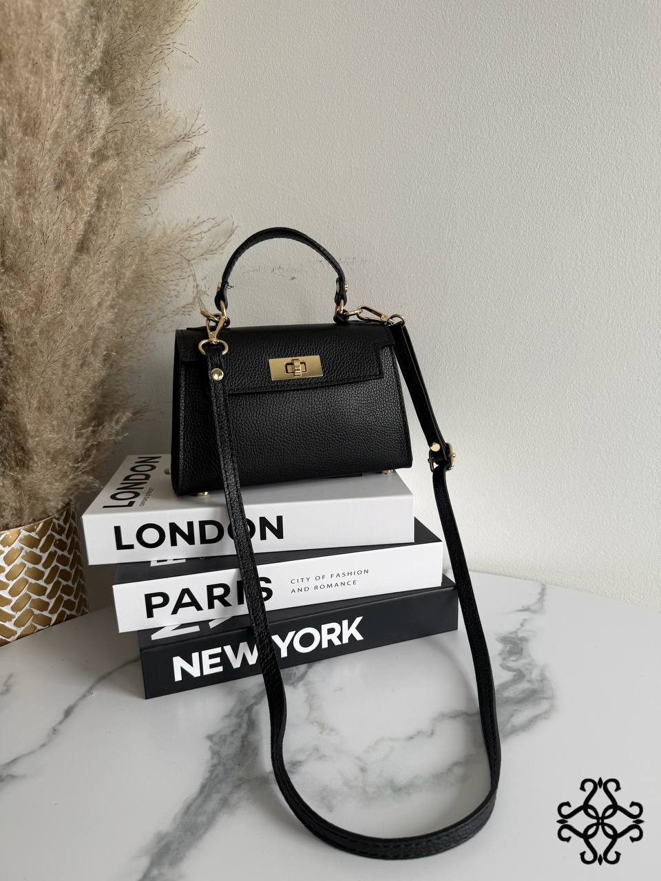 Фото Leather Country