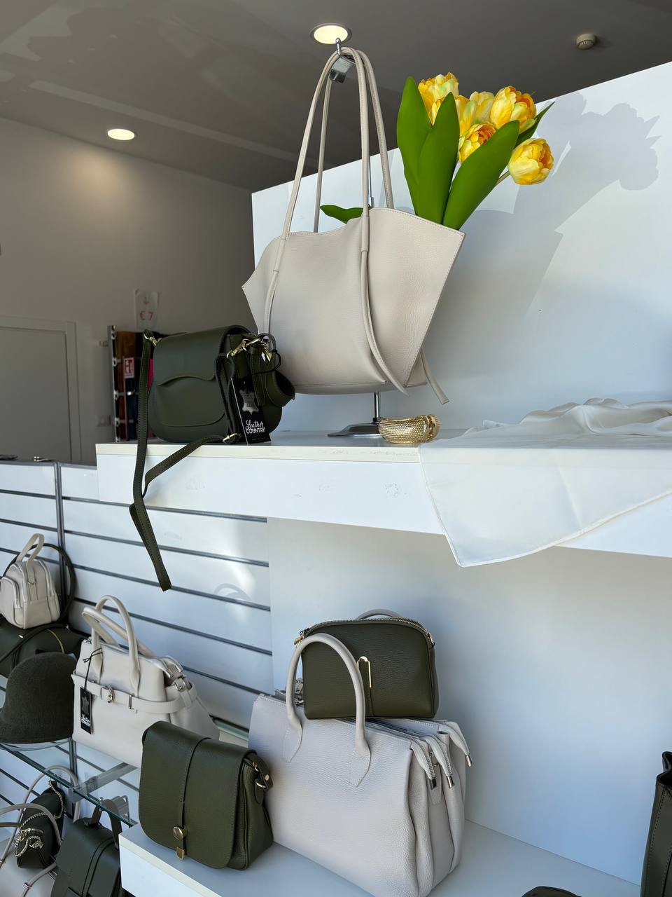 Фото Leather Country