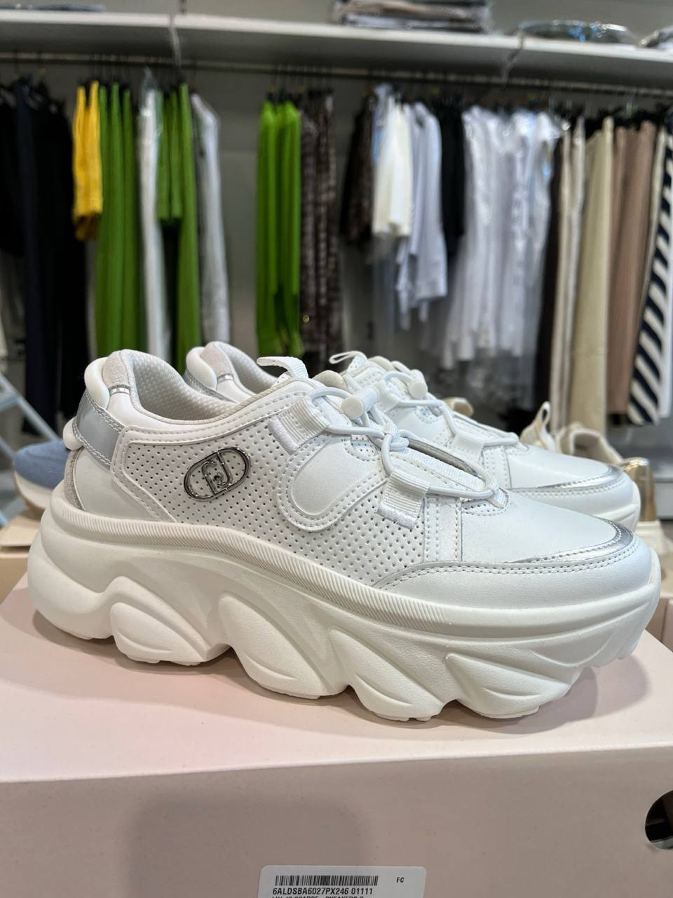 Фото Outlet