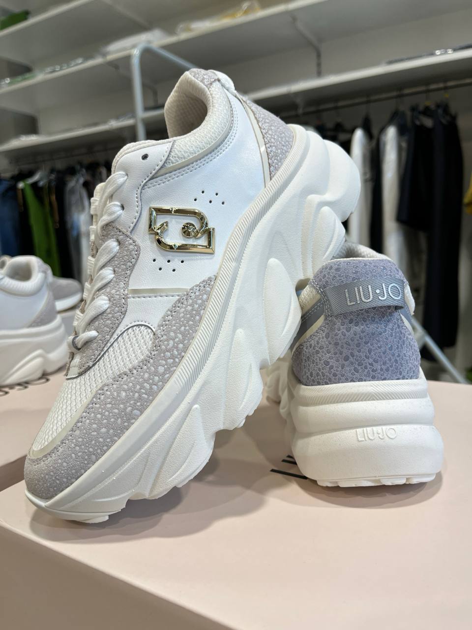 Фото Outlet