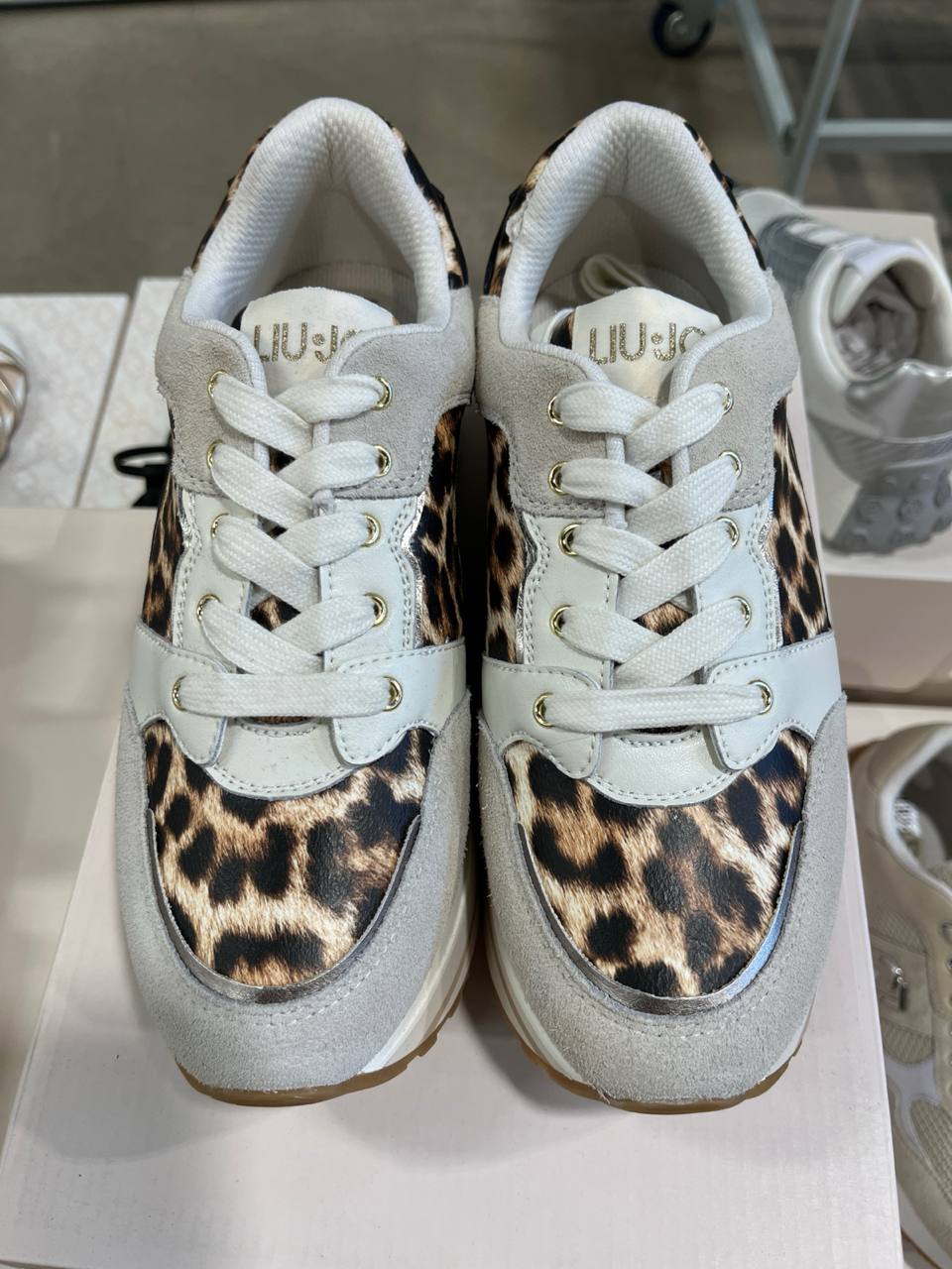 Фото Outlet
