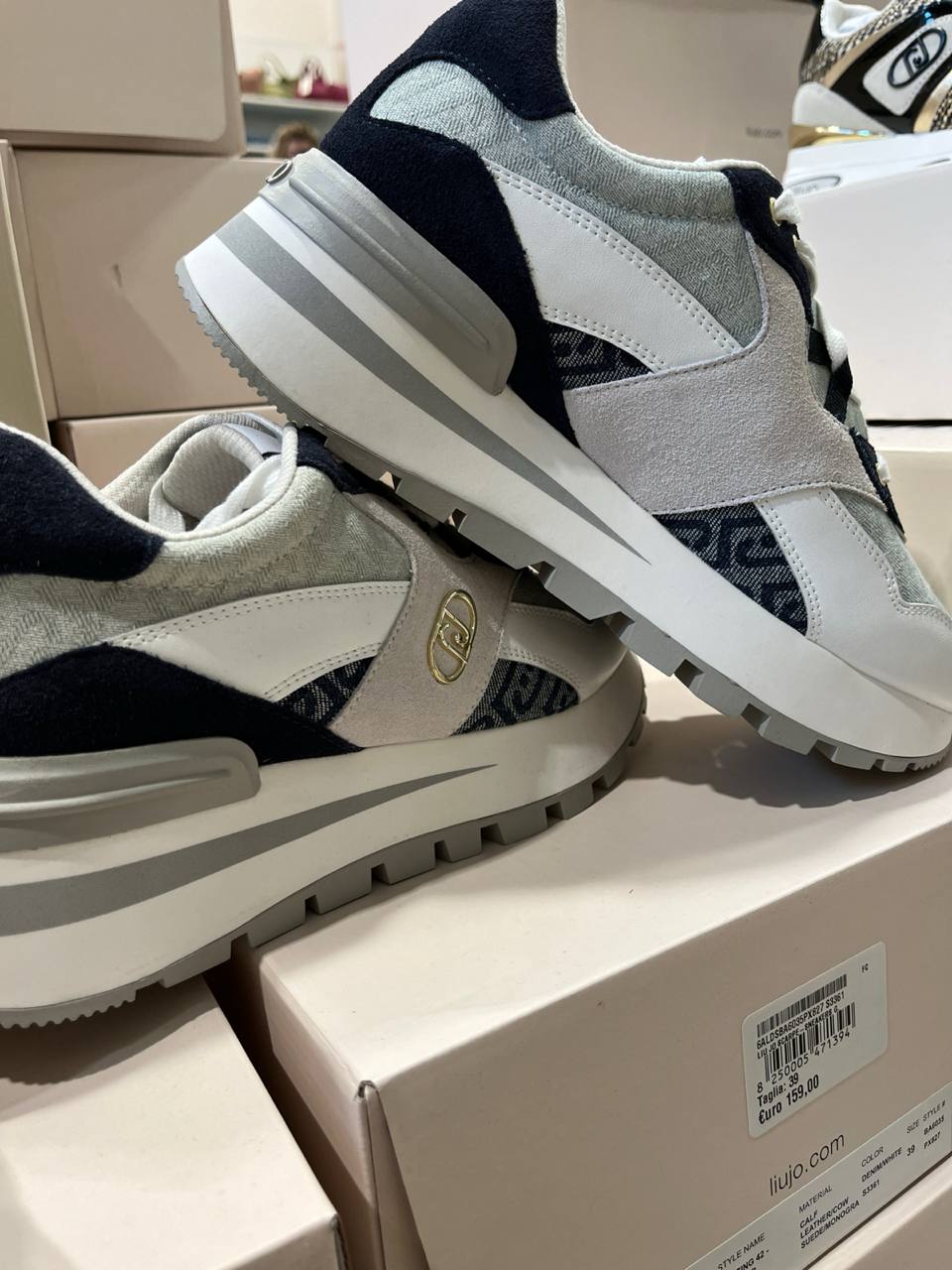 Фото Outlet
