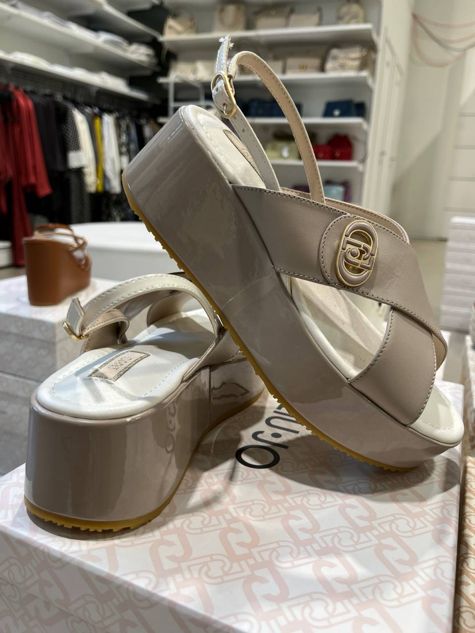Фото Outlet