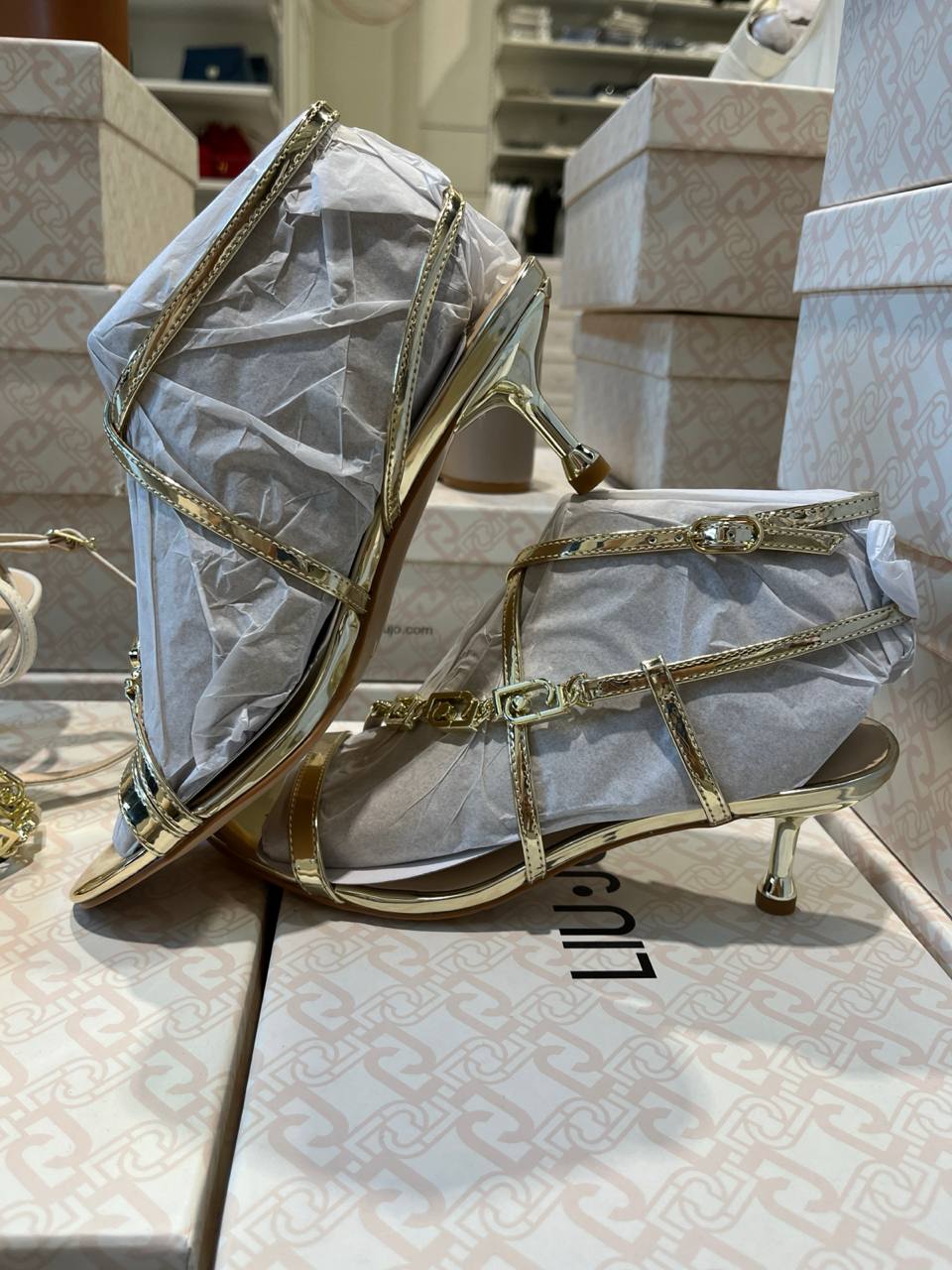 Фото Outlet