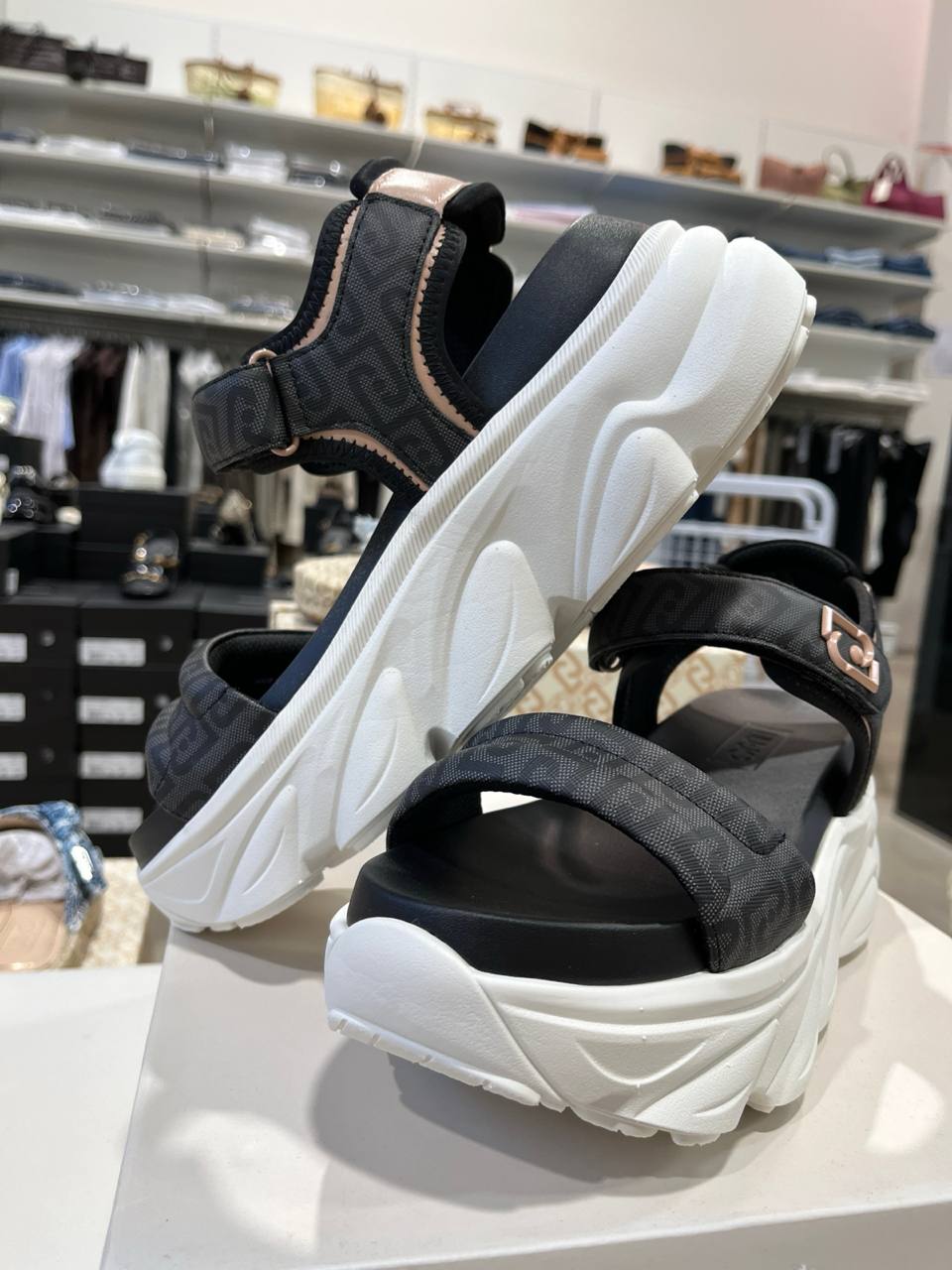 Фото Outlet