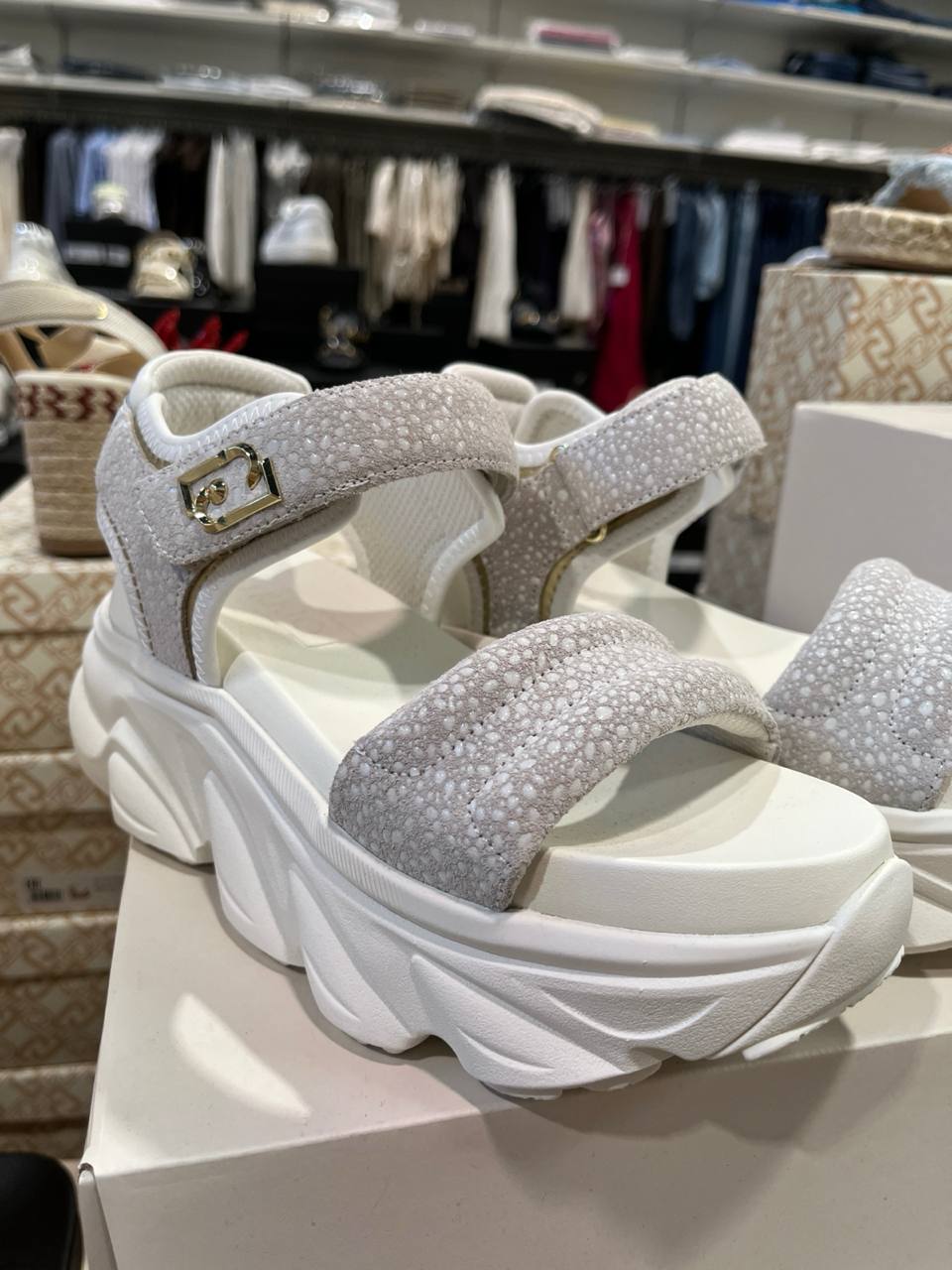 Итальянская одежда, бренд Outlet, арт. 74312679