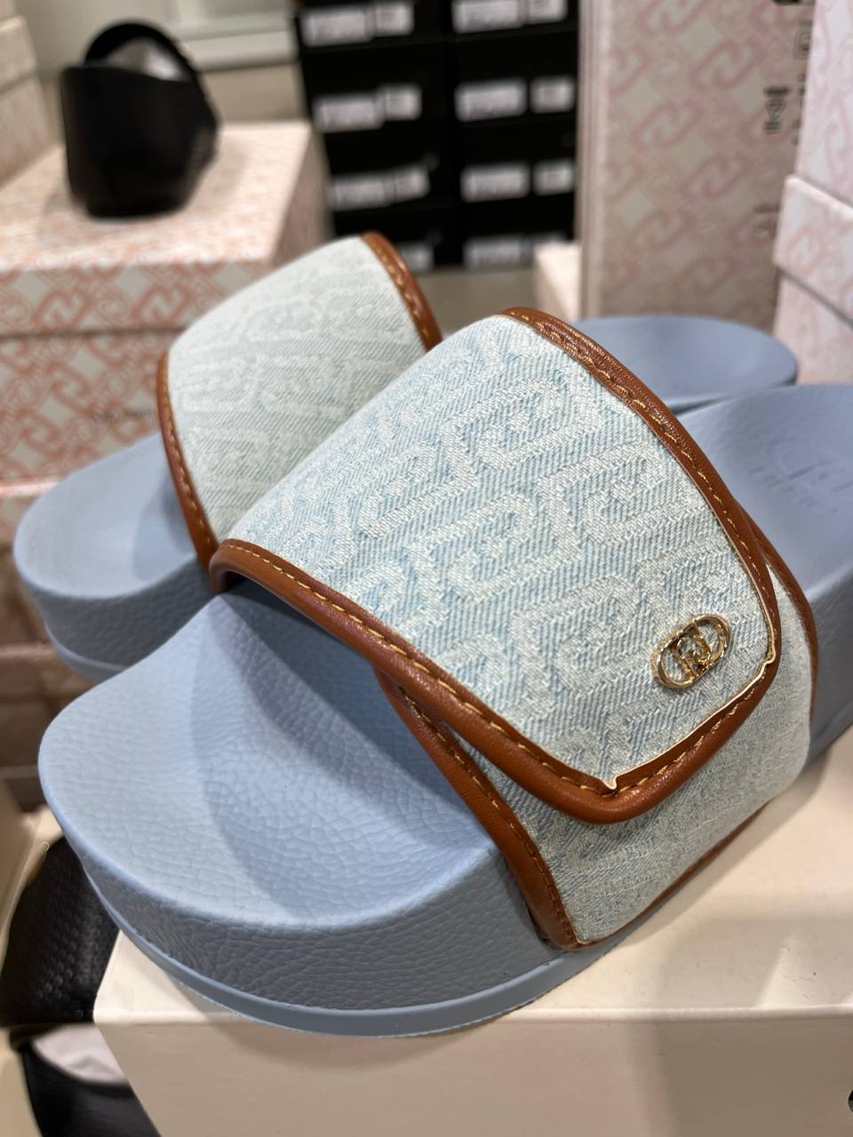 Фото Outlet