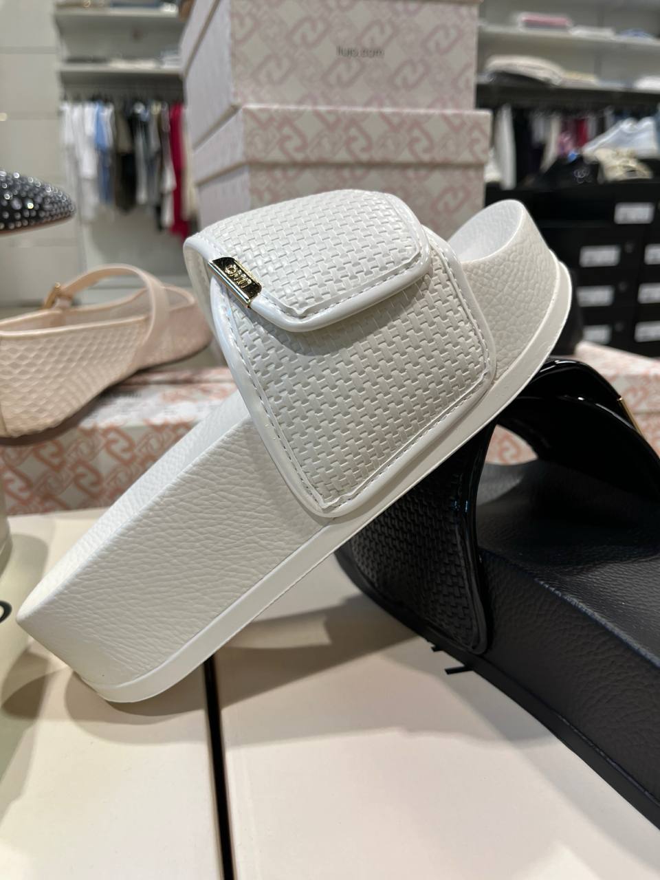 Фото Outlet