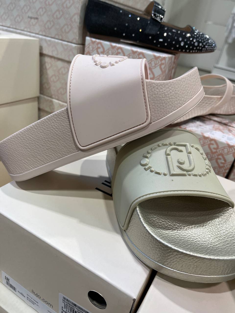 Фото Outlet