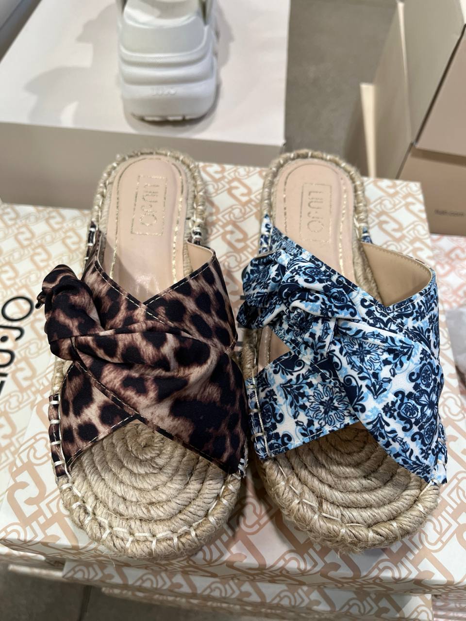 Фото Outlet
