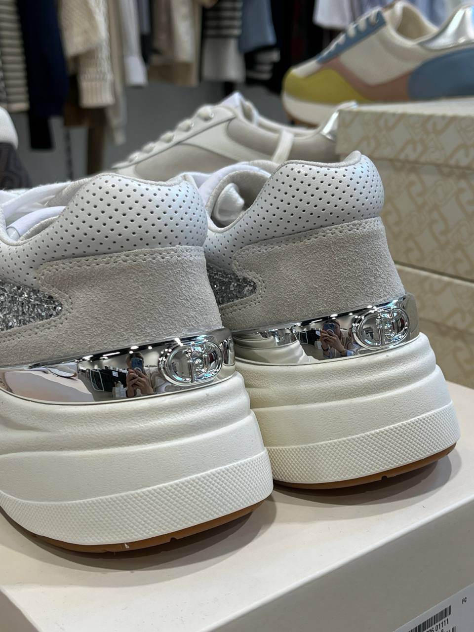 Фото Outlet