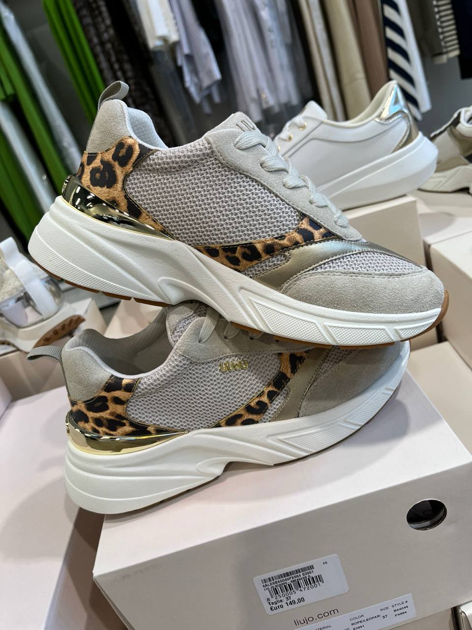 Фото Outlet